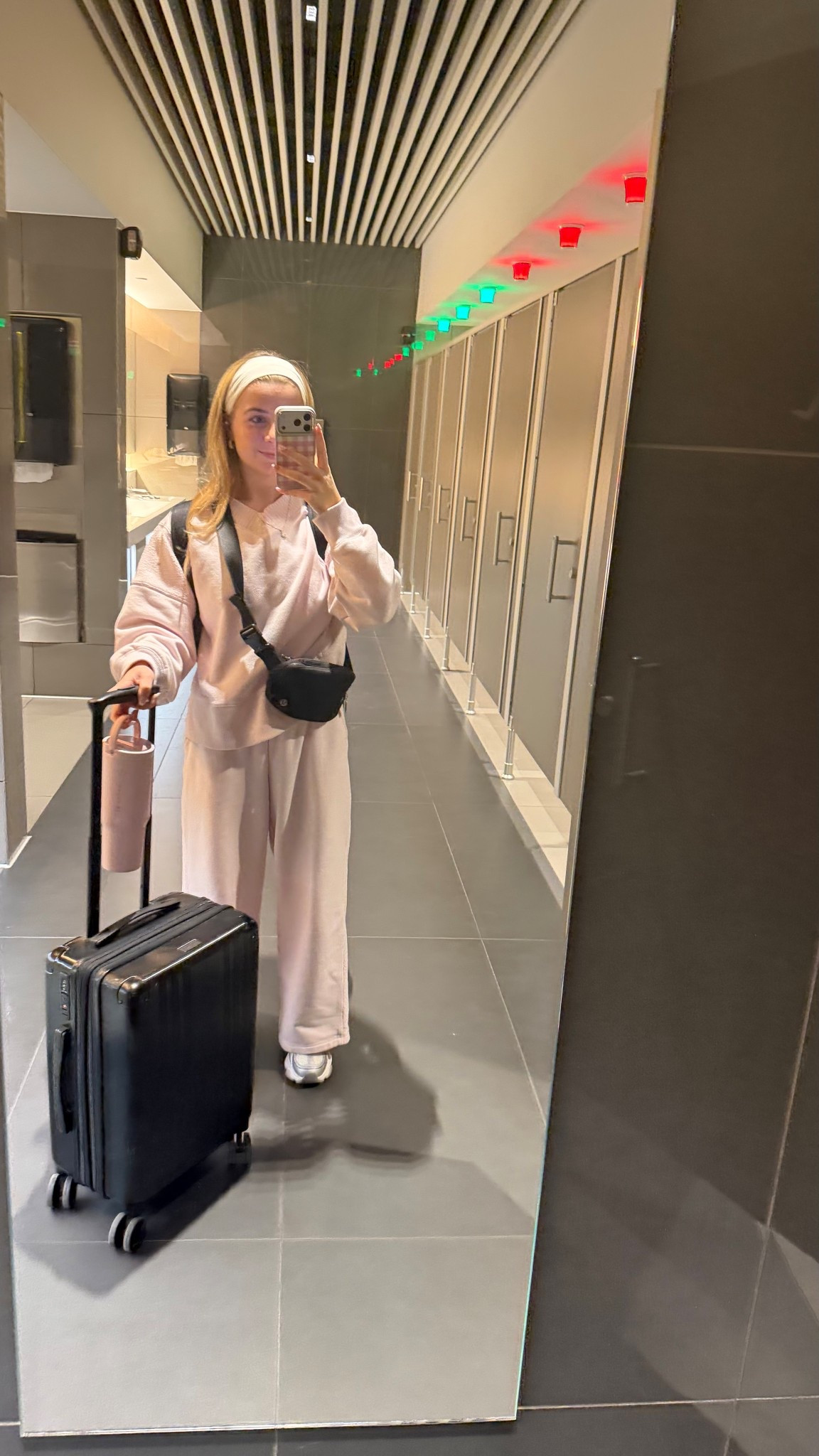 cute airport outfit inspo! 

#LTKTravel #LTKootd