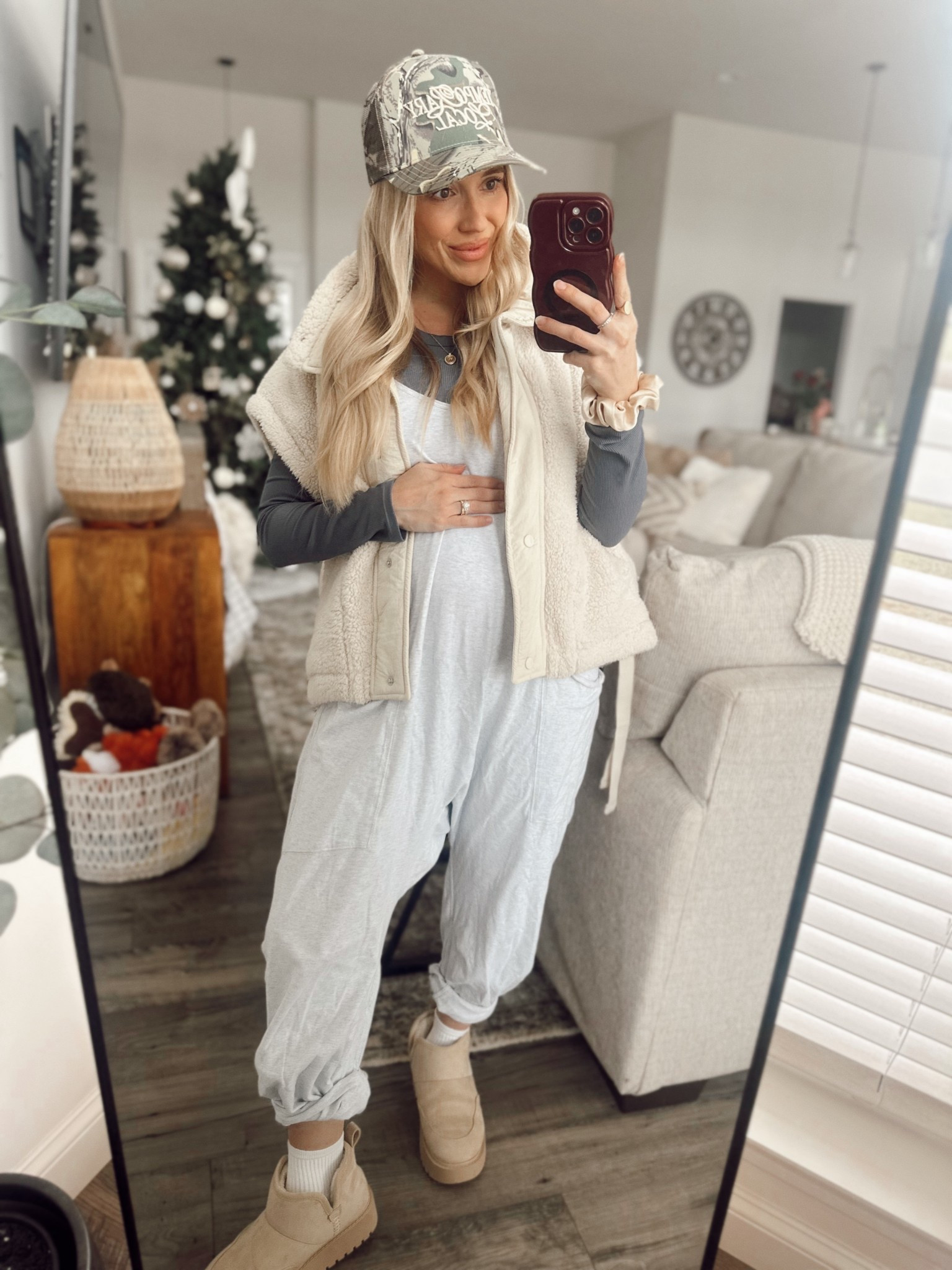 Comfy + cute maternity outfit of the day! Always comfort ✨🙌🏻

#LTKootd #LTKBaby #LTKBump