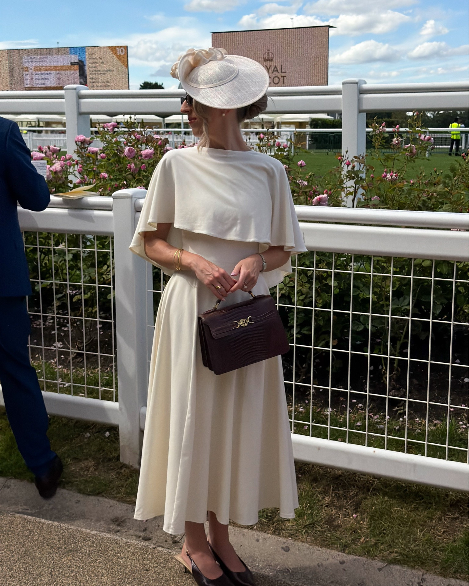 Chic race day outfit for the Royal Ascot 🤍🐎🥂👒

Cape dress, fascinator, race day style, chic outfit

#LTKsummer #LTKuk #LTKdresses