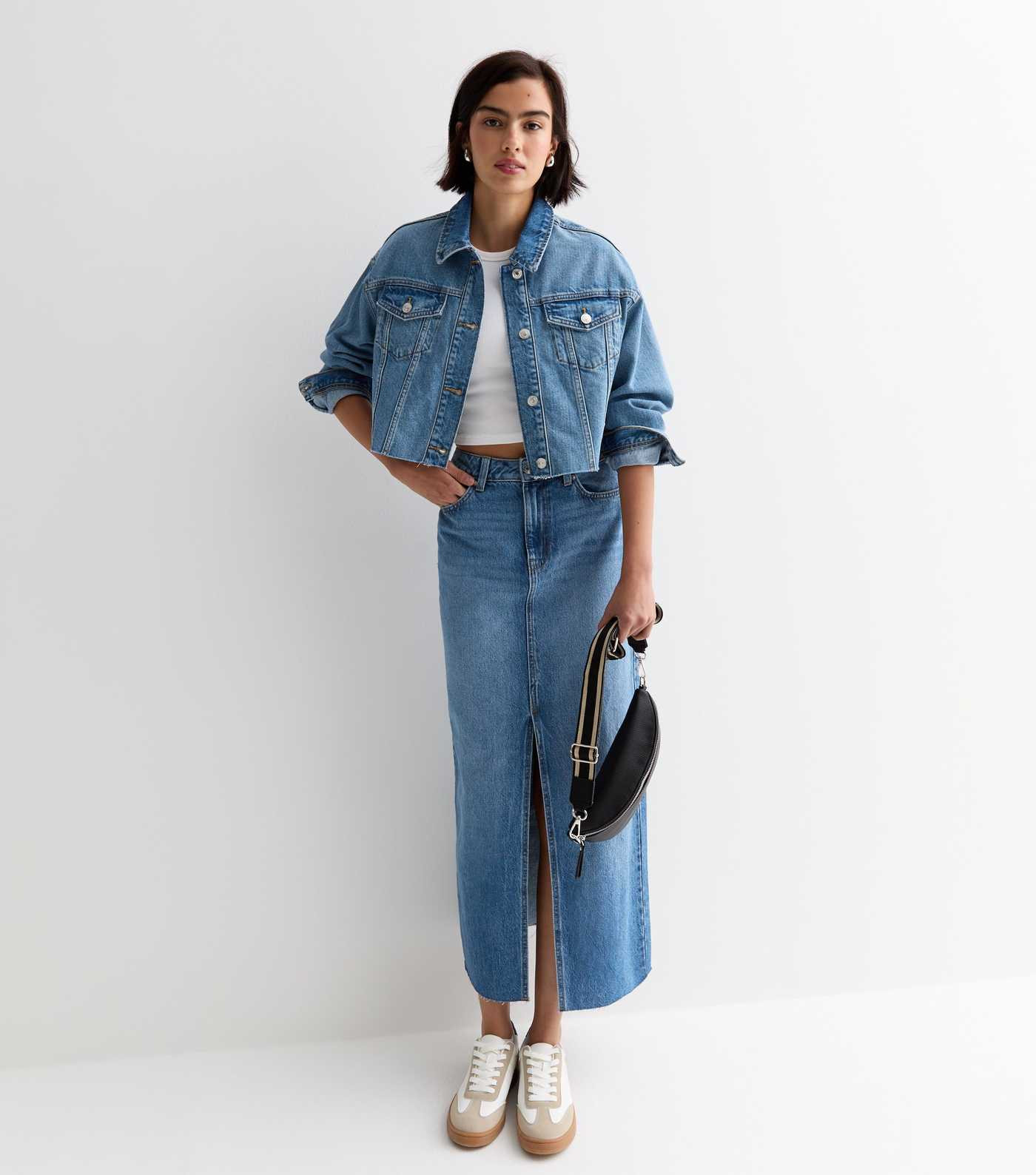 Blue Denim Raw Hem Crop Jacket | New Look | New Look (UK)