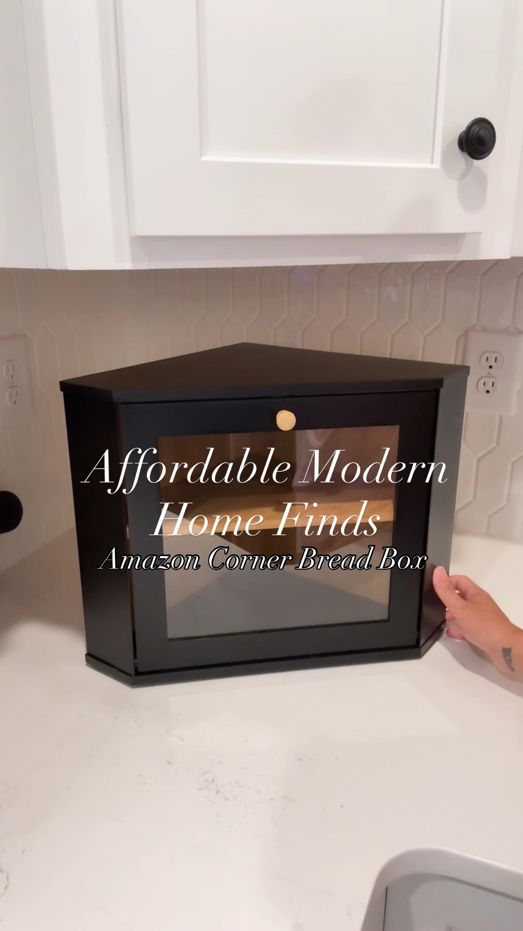 The perfect corner bread box!! ✨
#amazon #amazonfinds #LTK #LTKfinds #deals #modern #breadbox #affordablemodernhomefinds #shopwithjeanz

#LTKFindsUnder50 #LTKHome
