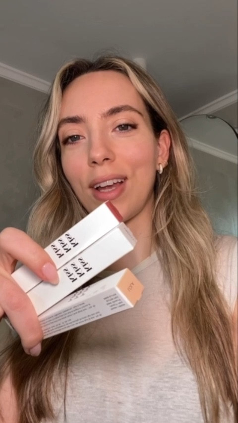 Need BOMB lip balms? Try these! 👄
They are hydrating, silky and luxurious on the lips.

Their super unique formula is the best for all day everyday and they also offer amazing subtle color perfect for minimal lovers 🤍

They smell a bit minty but nothing strong and it stays only for a couple of seconds.

I’m wearing the shades:

- Shade Lola; a beige nude perfect when you have a bold eye look.
- Shade Charlie; a beautiful pinky/mauve perfection to wear it by itself for a fresh color on the lips.
- Shade Cosmo; a shimmery transparent balm that gives all the juiciness on your lips making them feel like a cloud. It has almost undetectable sparkle.

#liquidlipbalms #lipbalm #bestlipproduct #summermakeup #roenbeauty 

#LTKeurope #LTKbeauty #LTKunder50