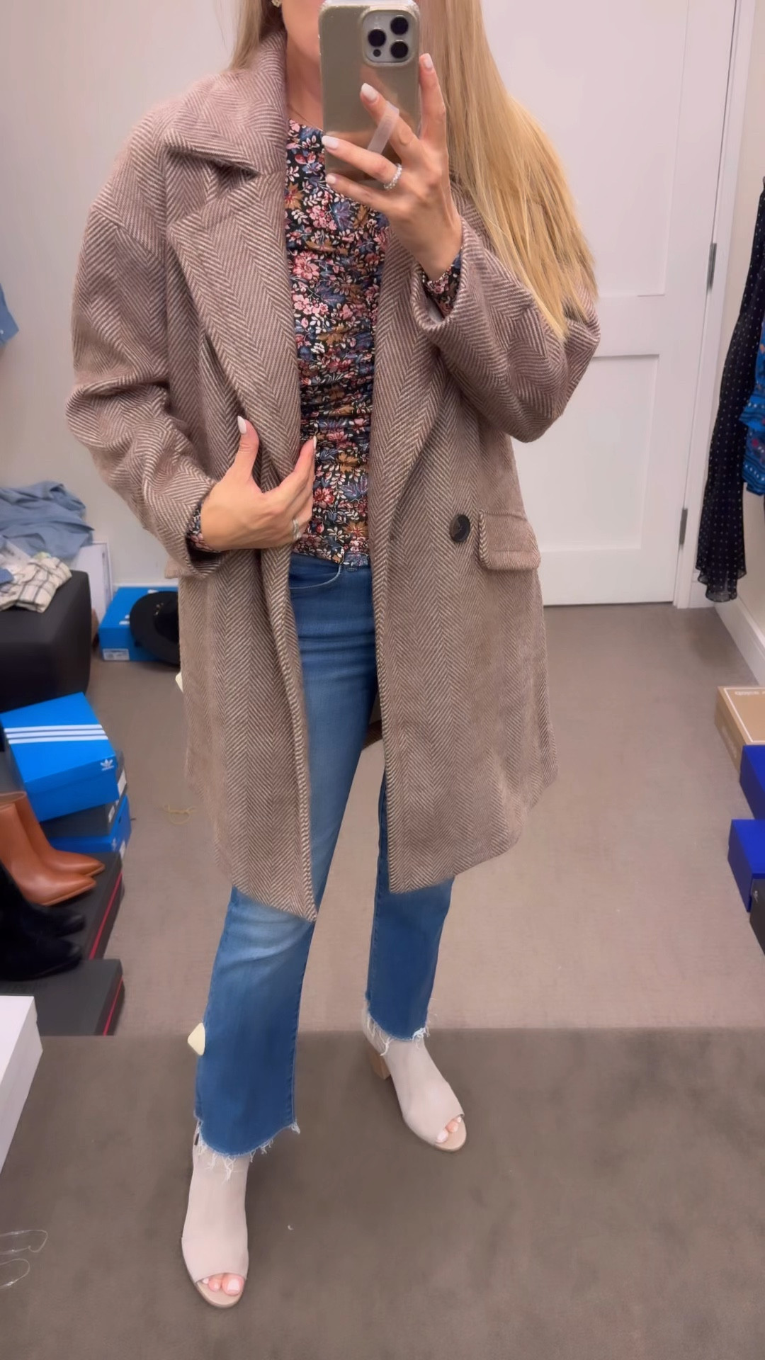 Cozy herringbone lightweight fall coat from the Nordstrum man who

#LTKSummerSales #LTKOver40 #LTKxNSale