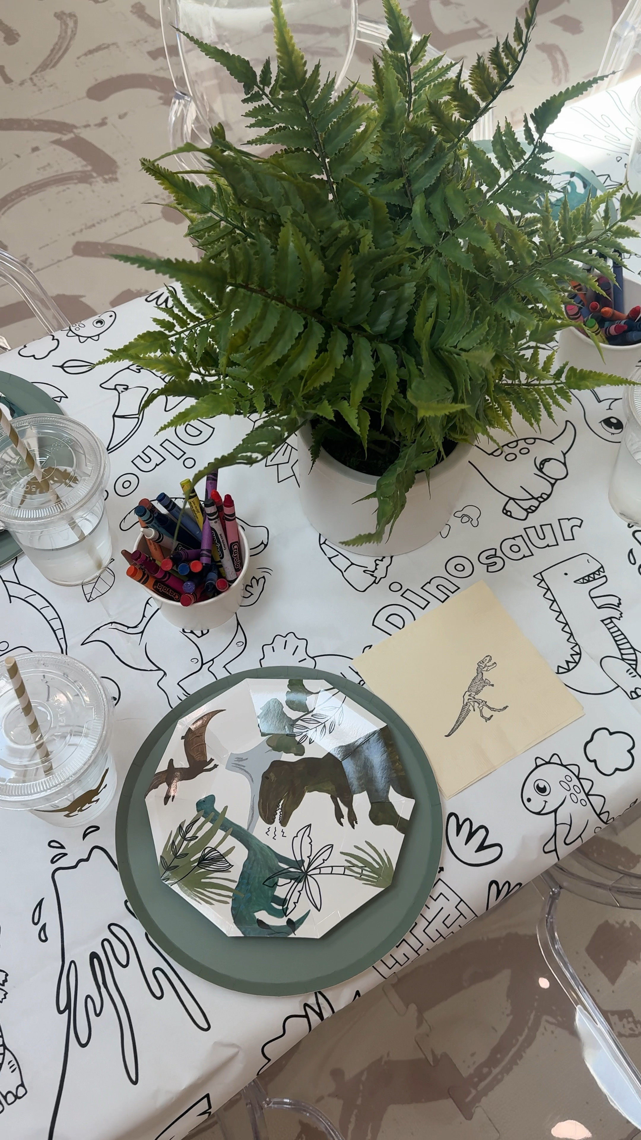 Dino birthday party kids table decor 