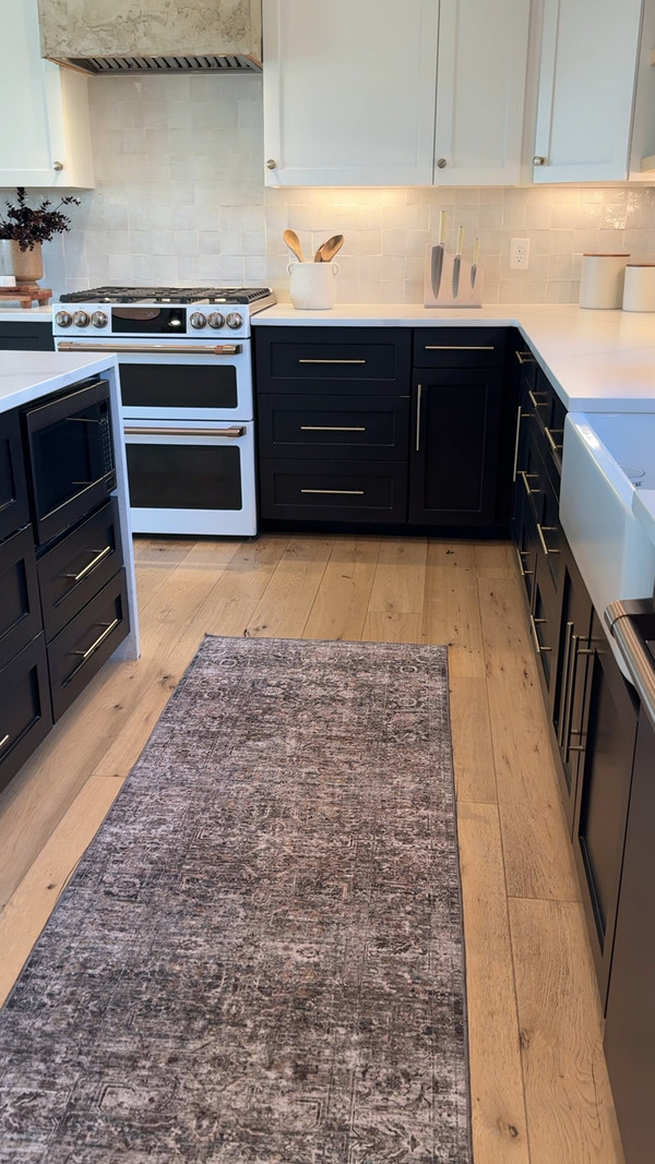 The Amber Lewis x Loloi JOS-05 rug is on sale and it’s the perfect statement piece…