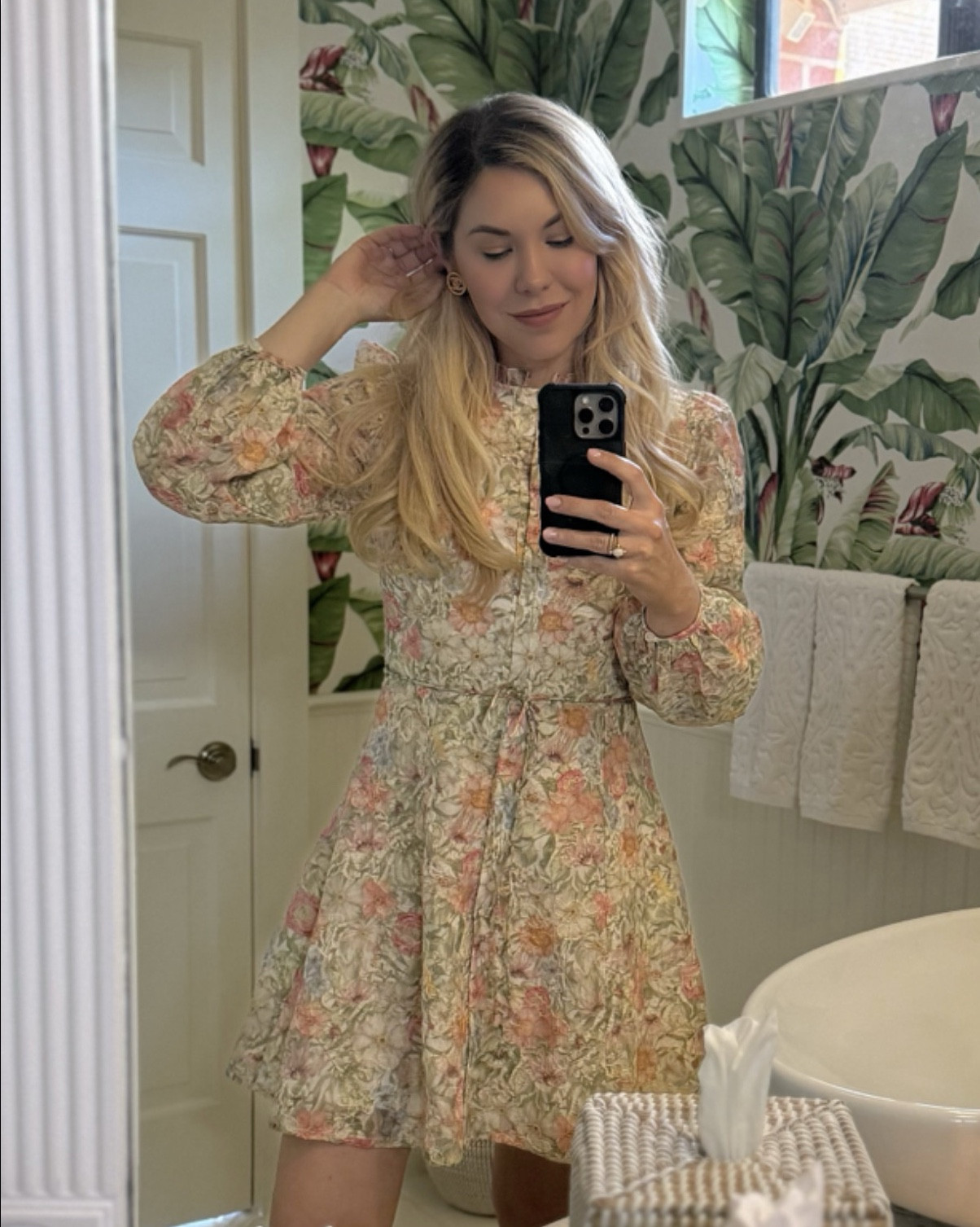 My favorite dresses!

Date night Dress
Spring Dress
Summer Dress
Cocktail Dress
Black Dress 