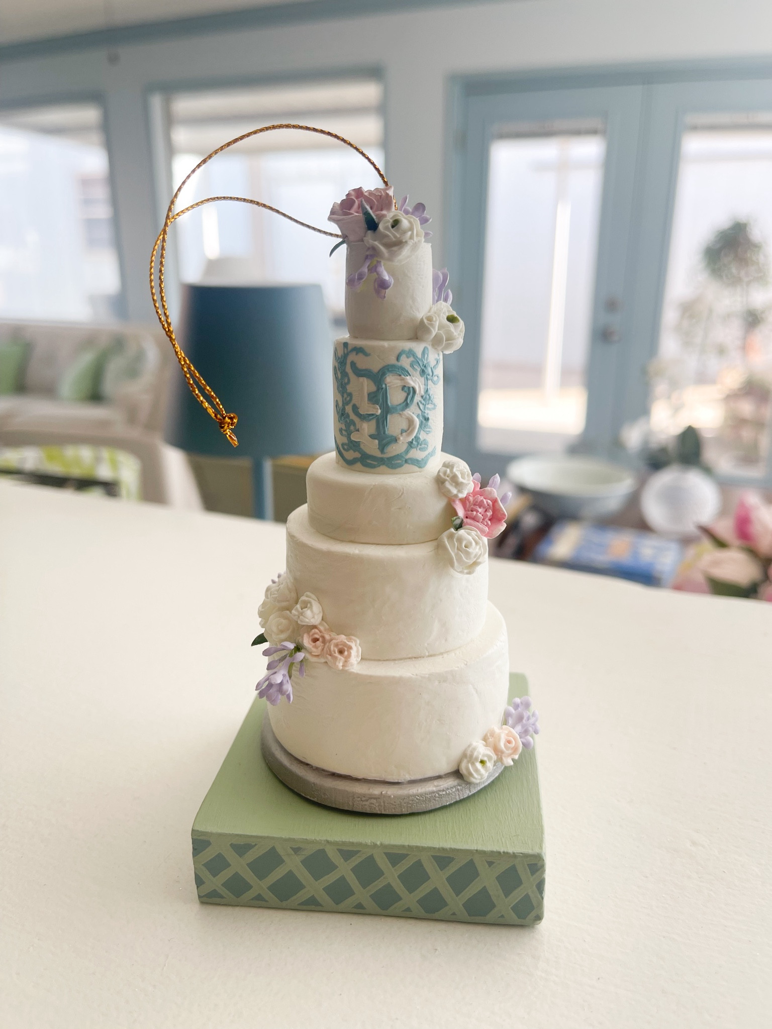 Highly recommend getting a replica of your wedding cake for a Christmas ornament - I can’t even get over it! Such a beautiful keepsake & makes a great gift! 🤍

#LTKSeasonal #LTKWedding #LTKHome