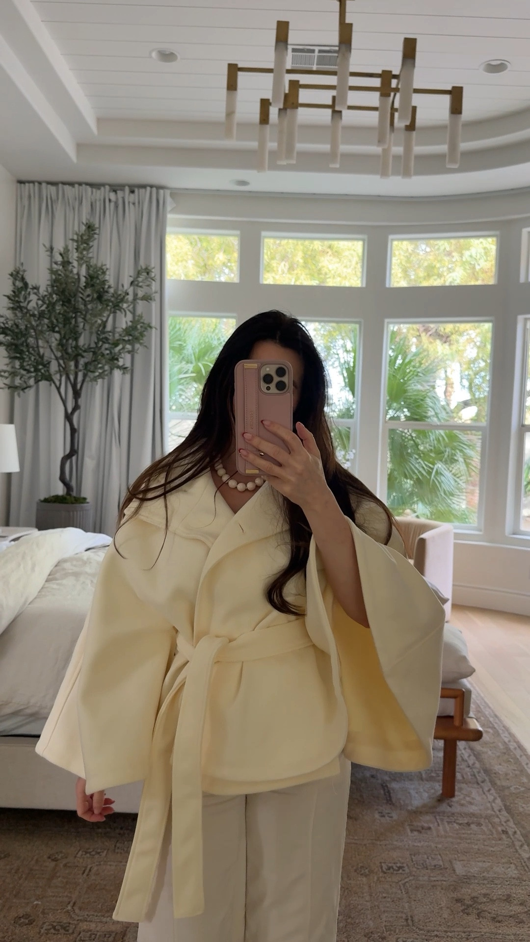 Batwing poncho

#LTKOver40 #LTKTravel #LTKmomlife