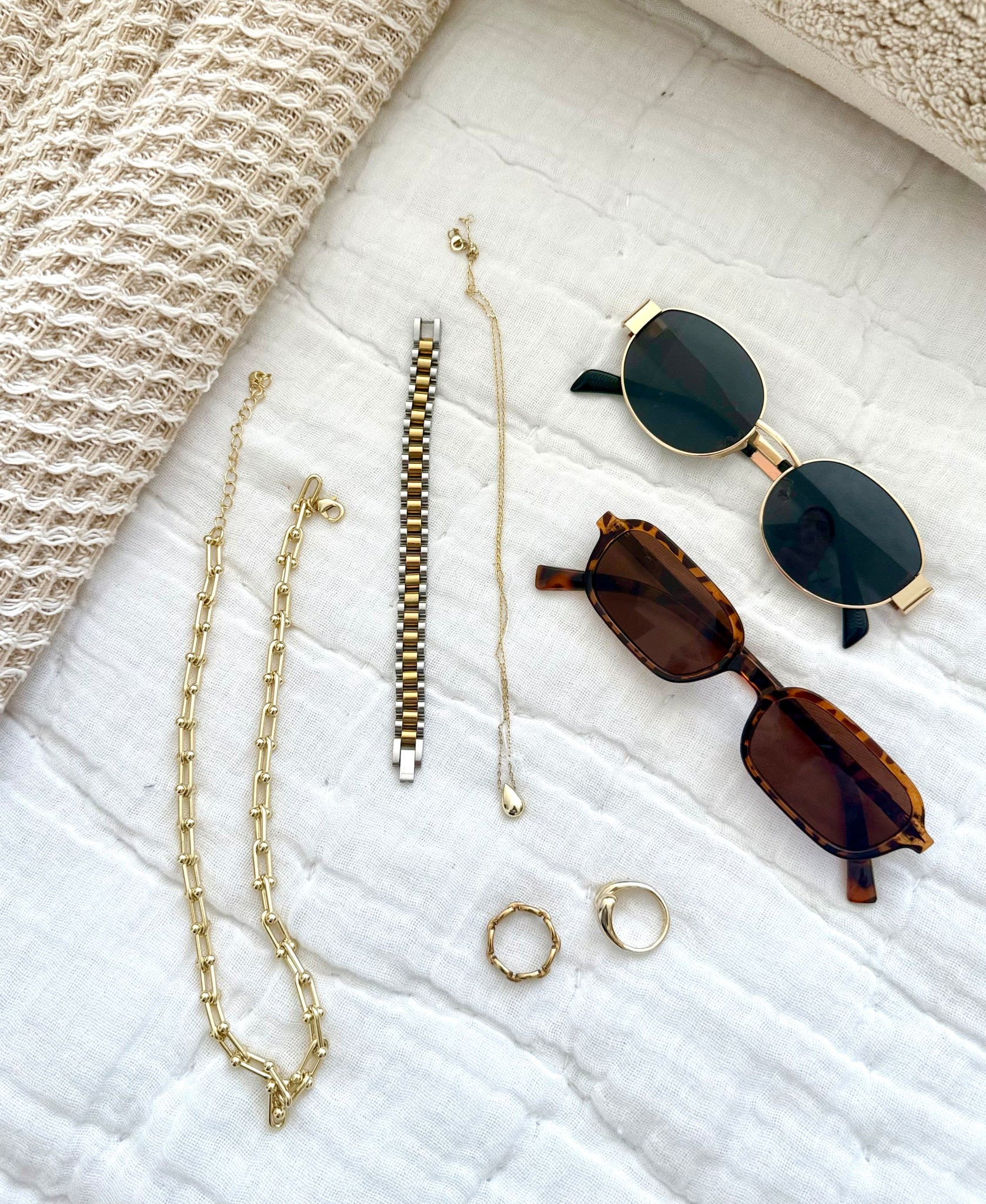 Summer Accessories - Amazon staples that are 100% worth it and affordable! Everything here is less than $20 ❤️ 

#LTKFindsUnder50 #LTKSummerEdit #LTKStyleTip