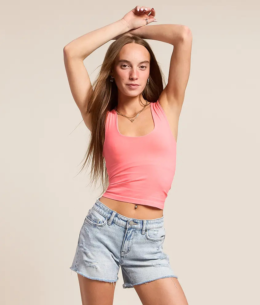 Clean Lines Cropped Muscle Cami Tank Top | Buckle