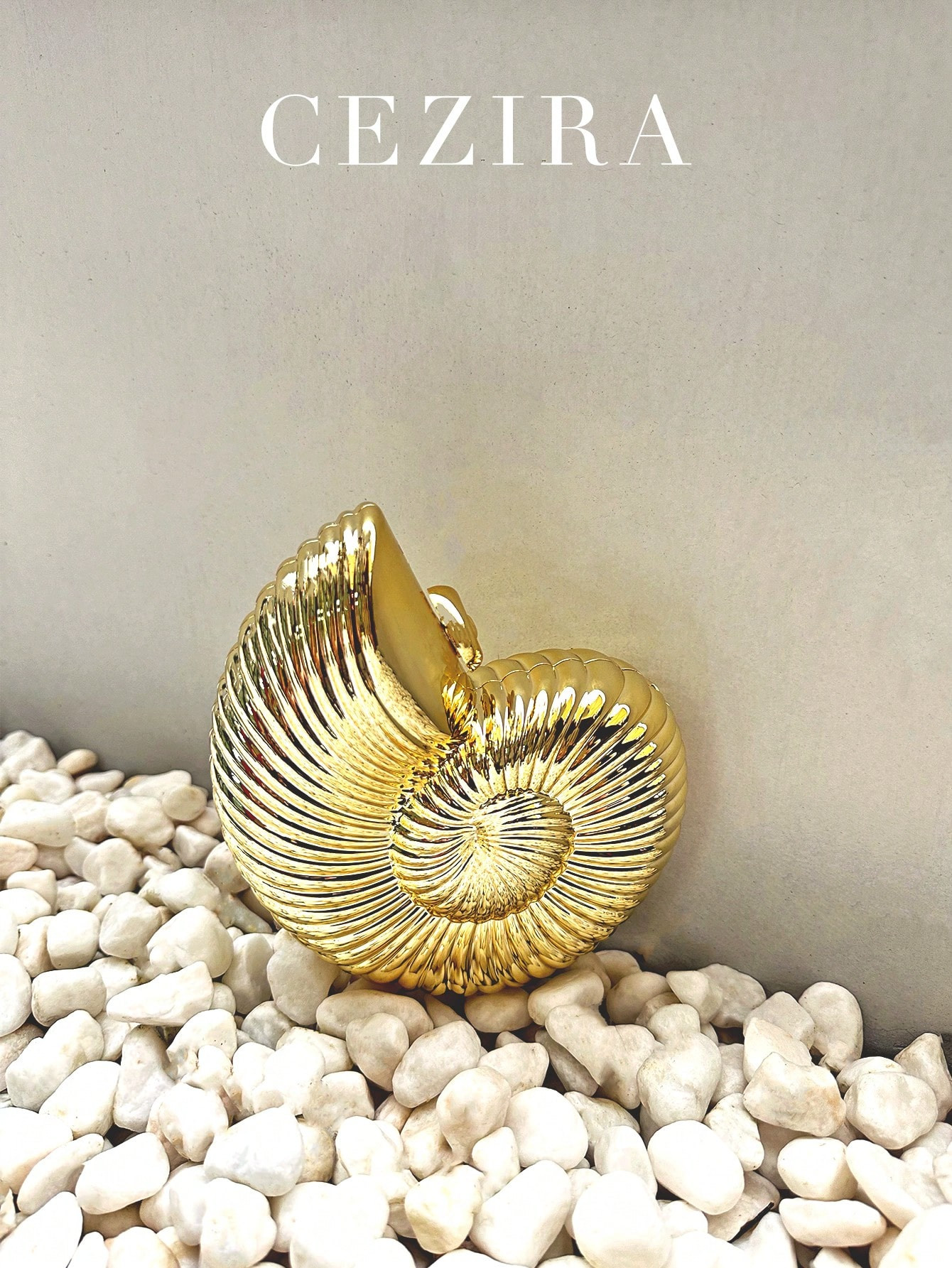 CEZIRA CEZIRA Mini Luxury Shiny Acrylic Clutch Women Fashion Novelty Conch Shaped Evening Bags Fo... | SHEIN