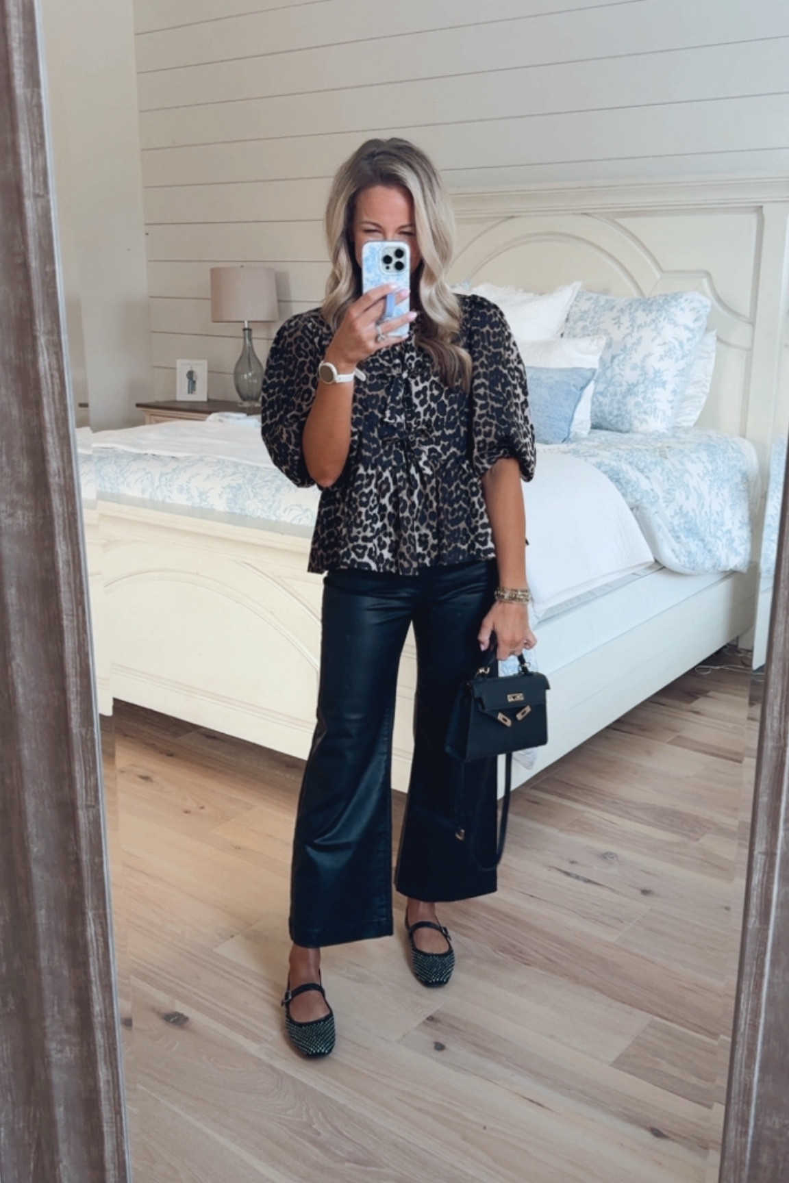 Mama’s Night Out 

Leopard, bow peplum top, ballet flats 

#LTKShoeCrush #LTKFindsUnder100 #LTKFitness