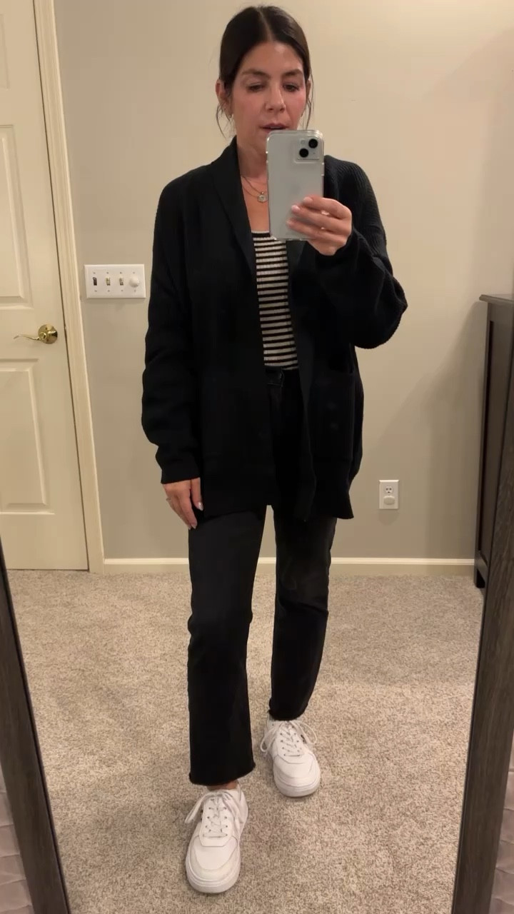 Casual Winter Look:  Cardigan + Black Denim ❄️

#LTKU #LTKstyletip