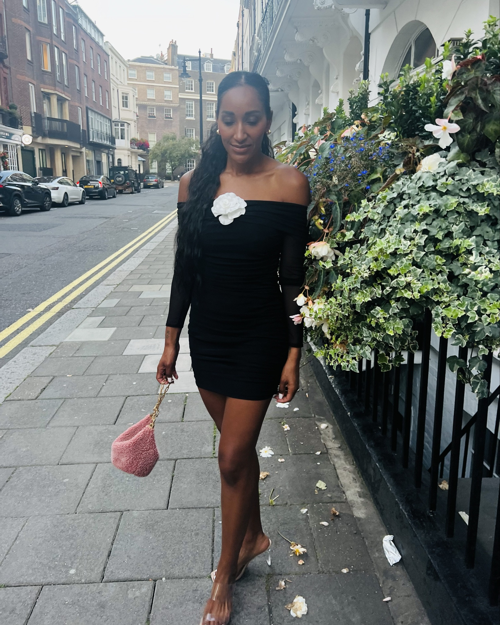 Sexy off the shoulder dress in a classic black and hint of white combo 🖤🤍

#LTKParties