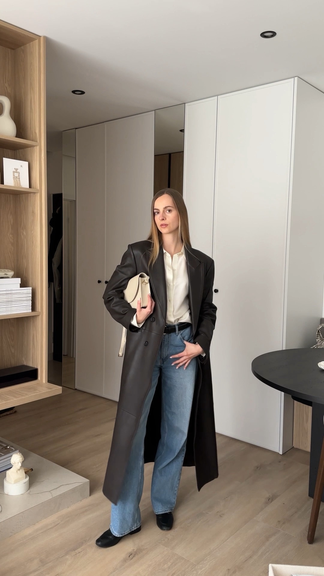 Love playing with textures - silk shirt, denim and leather coat


#LTKSeasonal #LTKstyletip #LTKworkwear