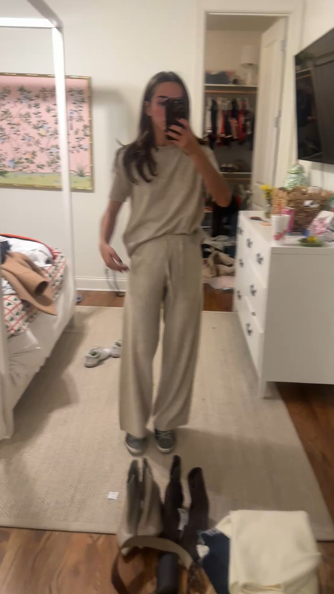 Got the cutest set at Dillards yall need it. Wearing an XS in the pants and a small in the top