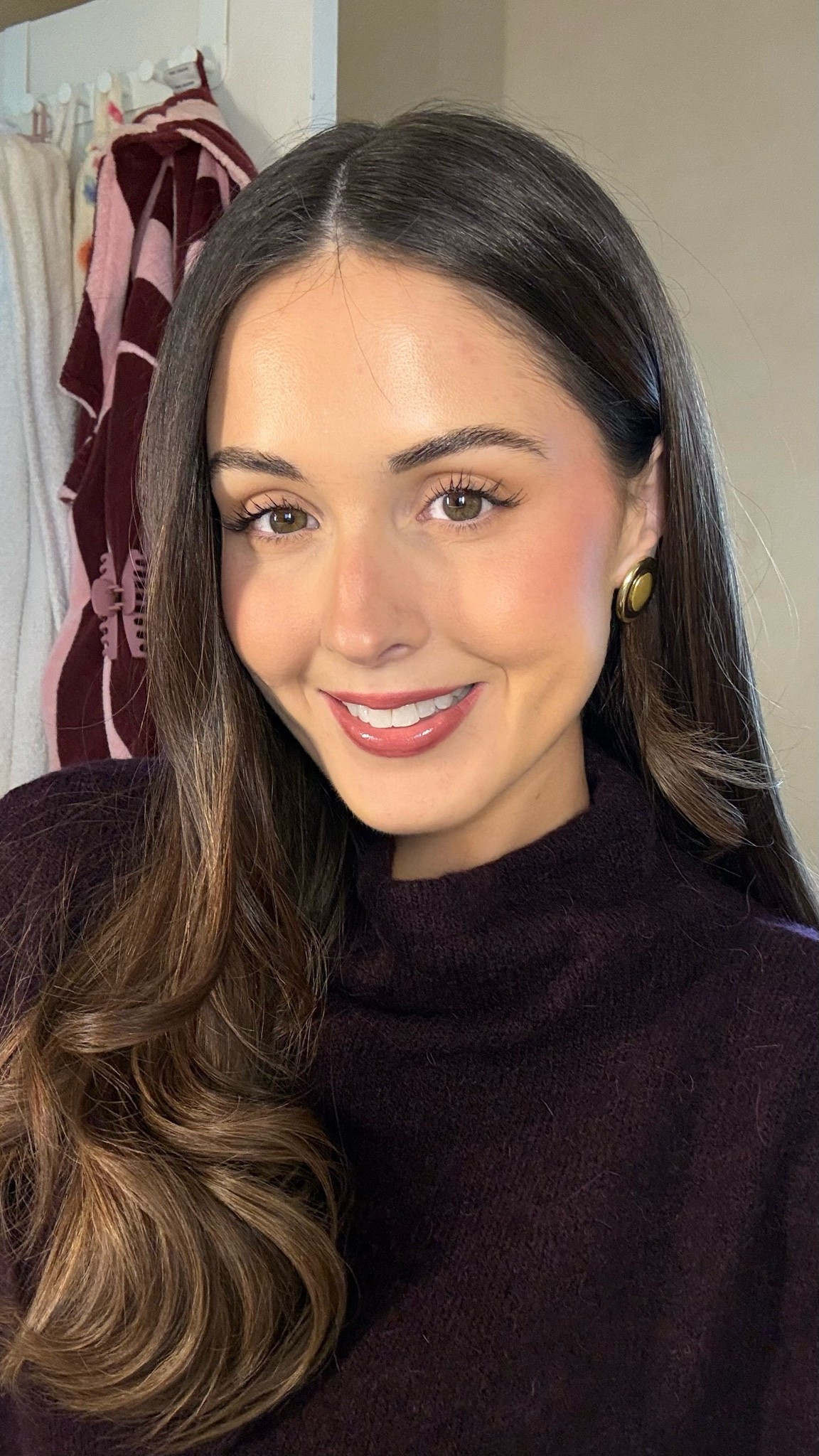 Foundation shade 210, concealer 11