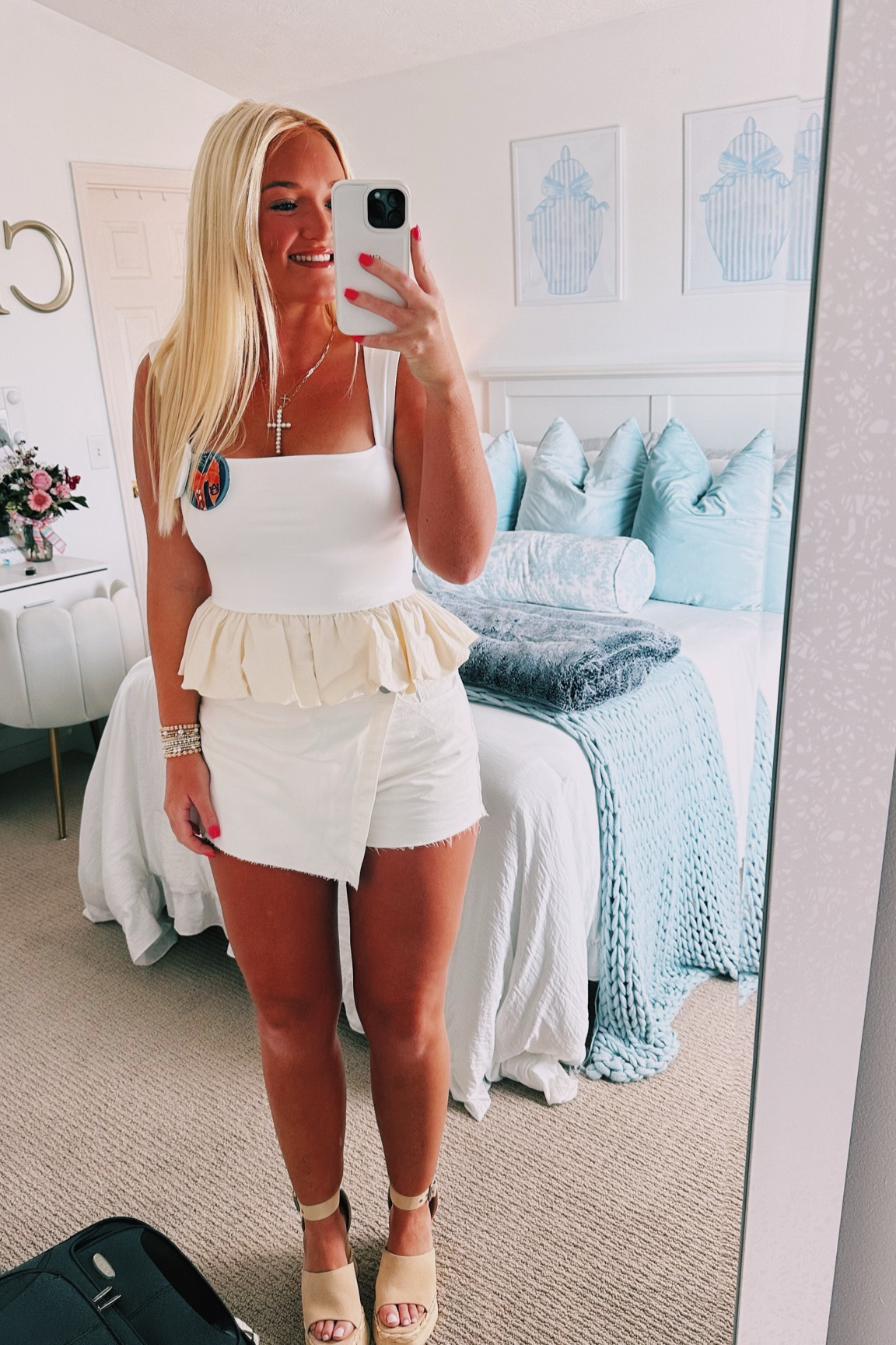 Slaying perfect all white gameday 🤗🤗🤗🤍🤍🤎🤎🤎

#LTKU