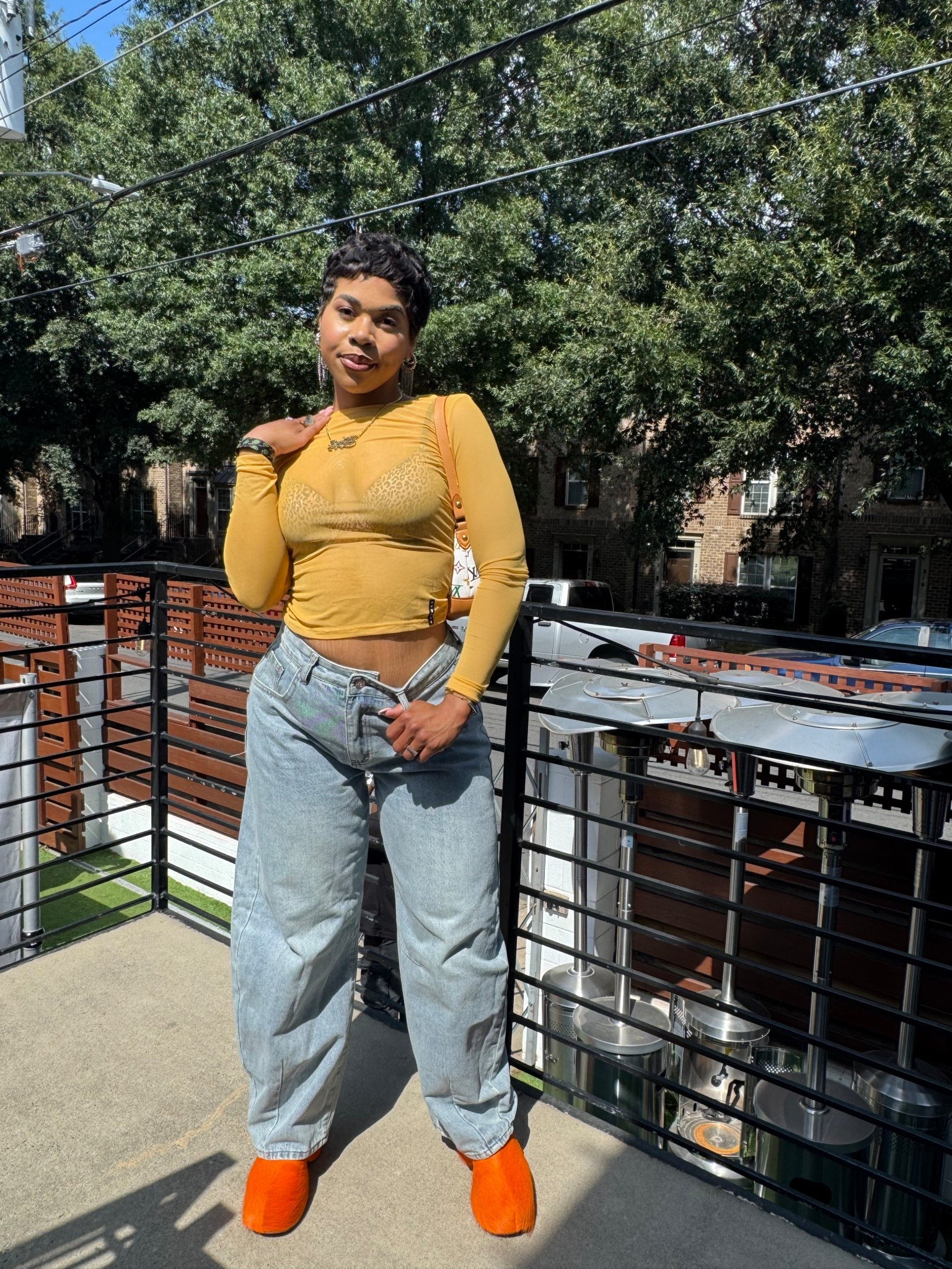 Having fun with your outfits and being different makes you stand out in any room✨ Don’t be afraid to try something new! 

Wearing a size 30 in the jeans (I wear a 8/10) and a Medium in the top!



#LTKFindsUnder50 #LTKStyleTip #LTKSaleAlert