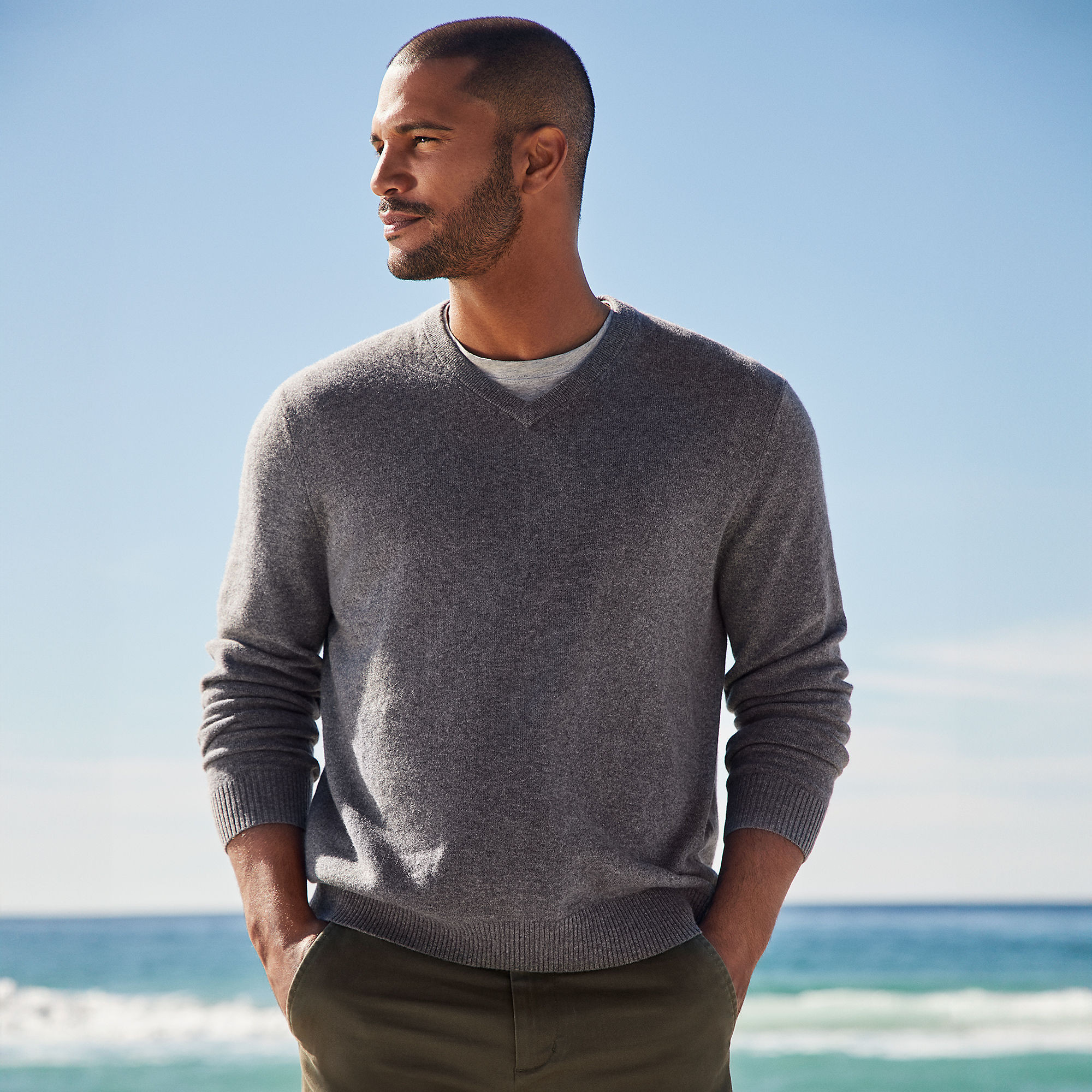 Men's Fine Gauge Cashmere V-neck Sweater | Lands' End (US)
