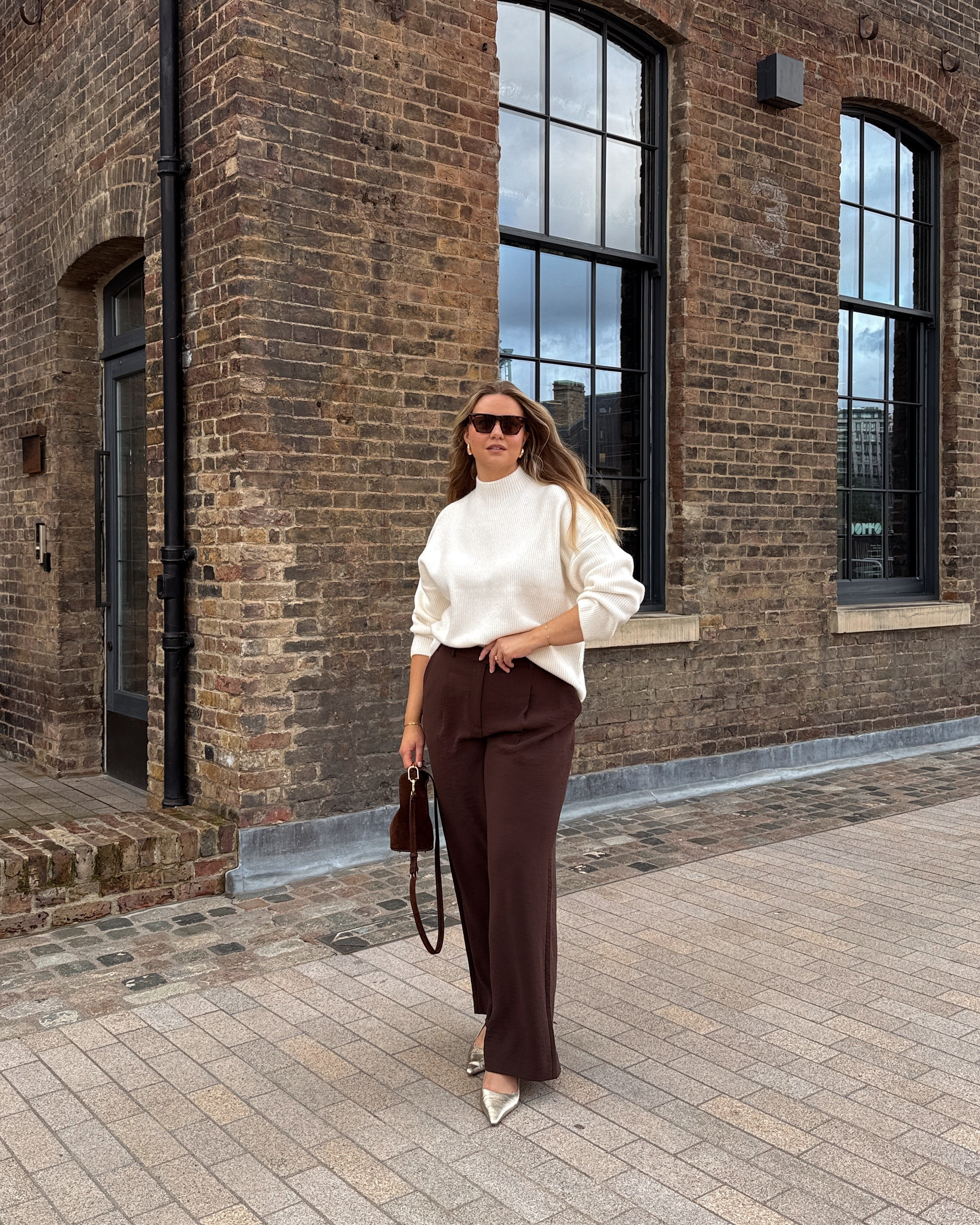 ad Mollie X Abercrombie
Use code AFMOLLIE for 20% off until 3rd November

Jumper size: XL
Trousers size: W33 L

Autumn Winter Outfit, Autumn Winter Style,
Cream Jumper, Turtleneck Jumper, Tailored Trousers, Knitwear,
Brown Trousers, Everyday Outfit, Wardrobe Staples, Capsule Wardrobe, Smart Casual

#LTKautumn #LTKuk #LTKmidsize