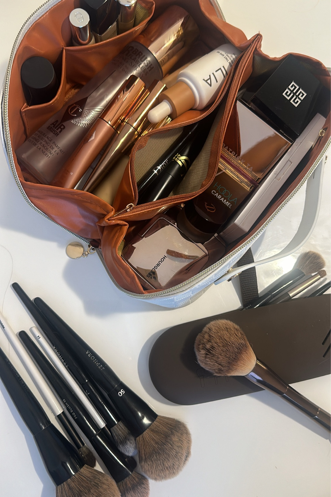 What’s in my make up bag 💄Bag is Amazon and I’m so amazed by how much I can fit in here!! (Linked in another post)

The Sephora sale is next month so starting making your wish list now! These products are what I pack on trip! Mix of everyday + glam  ❤️ 

Sephora | Charlotte Tilbury | Ilia | makeup by Mario | hourglass | benefit | iconic London | Dior | Givenchy | YSL |  Patrick Ta | Westman Atelier 

#LTKsalealert #LTKbeauty #LTKtravel