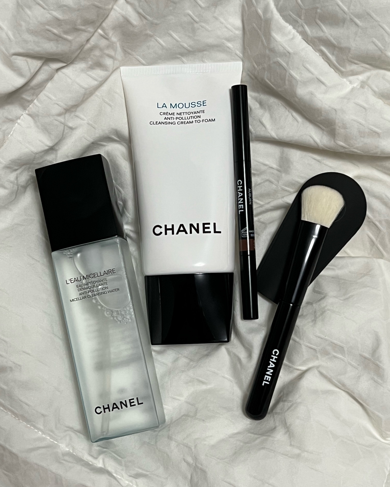 Behind the Scenes: CHANEL Makeup Artist Julie Cusson on Mastering Winter  Glam - S/ magazine