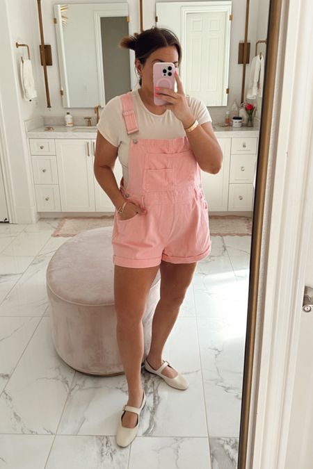 curvy casual spring look! wearing size xl in light pink overalls and in tee 

#LTKSeasonal #LTKmidsize #LTKfindsunder100
