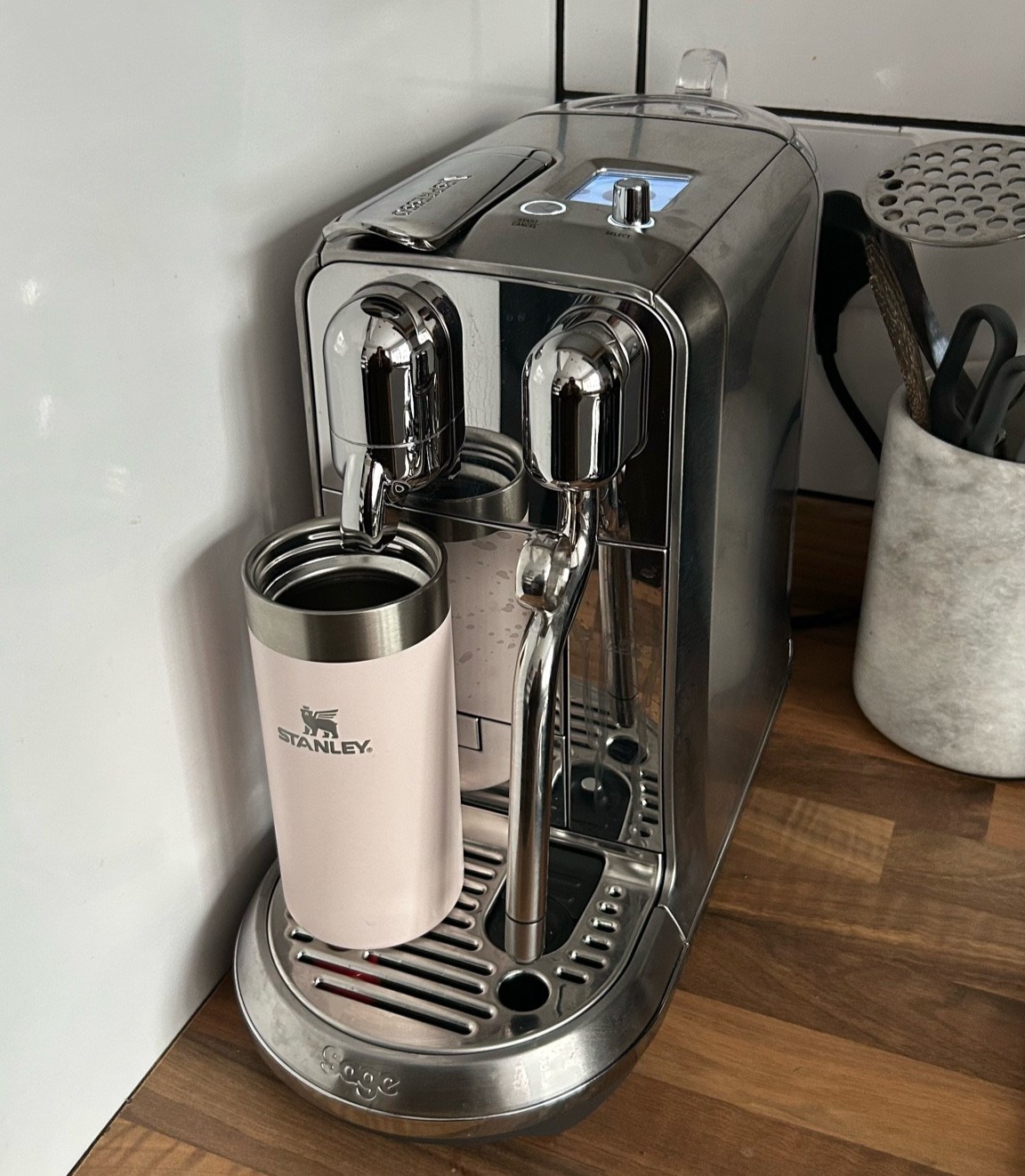 one oat milk latte to go please🤝🏼☕️


#LTKuk #LTKhome #LTKgiftguide