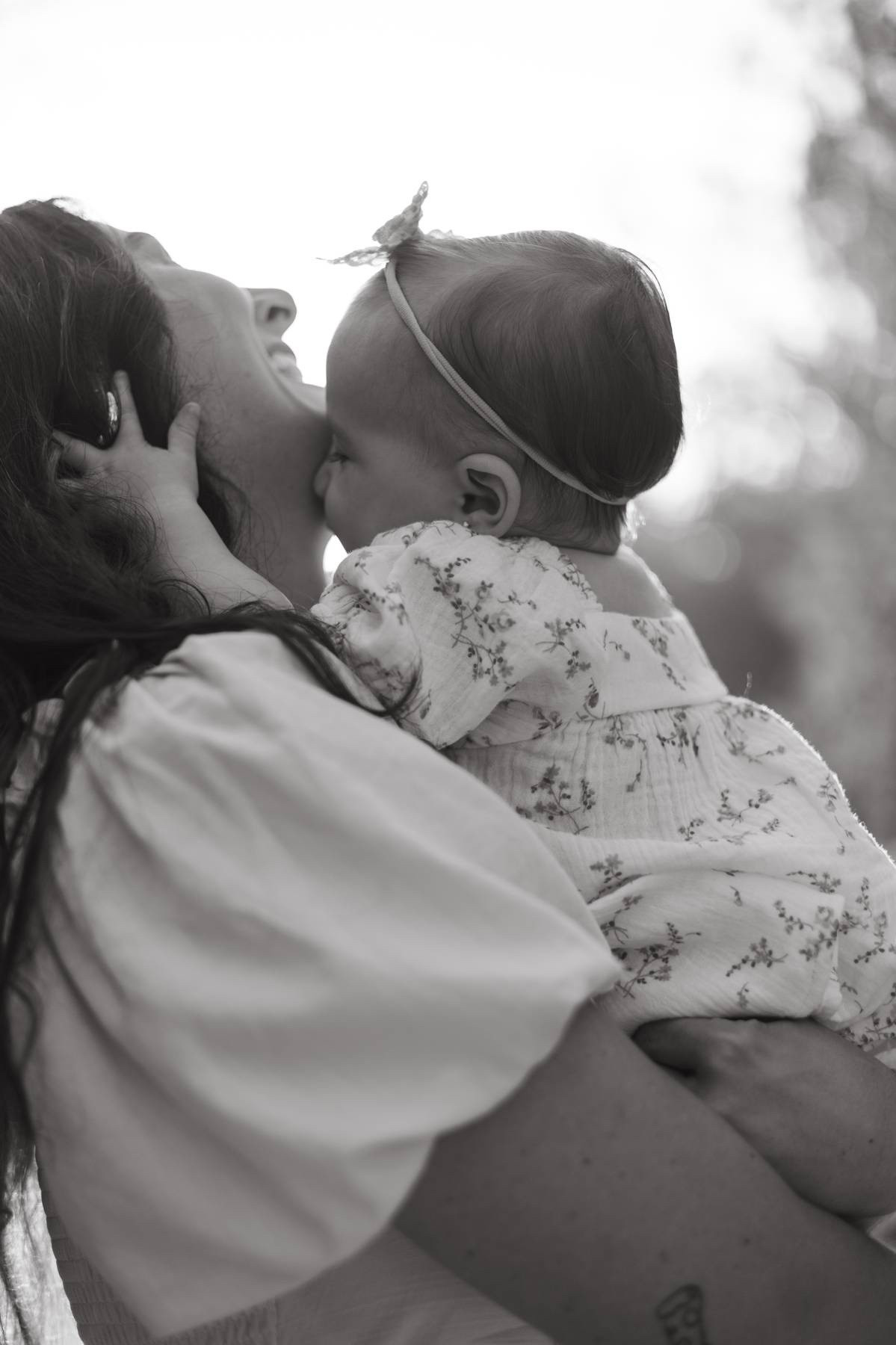 One of my favorite photos from Kollins smash cake/first birthday photos + new family photo session. We’re in the “eat my mommy” phase 🤪 
.
.
#firstbirthday #firstbirthdayphotos #smashcakephotos #firstbirthdayphotoshoot #firstbirthdaytheme #familyphotos #fallfamilyphotos #mommydaughter #millennialmama #mamaOOTD #OOTD 

#LTKFamily #LTKStyleTip #LTKSeasonal