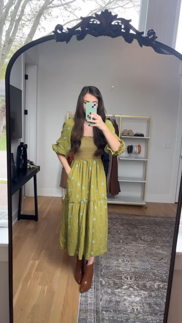 Green maxi dress with puff sleeves! 👗😍

Pockets, fall, square neck, floral embroidered, flowy

#LTKSeasonal