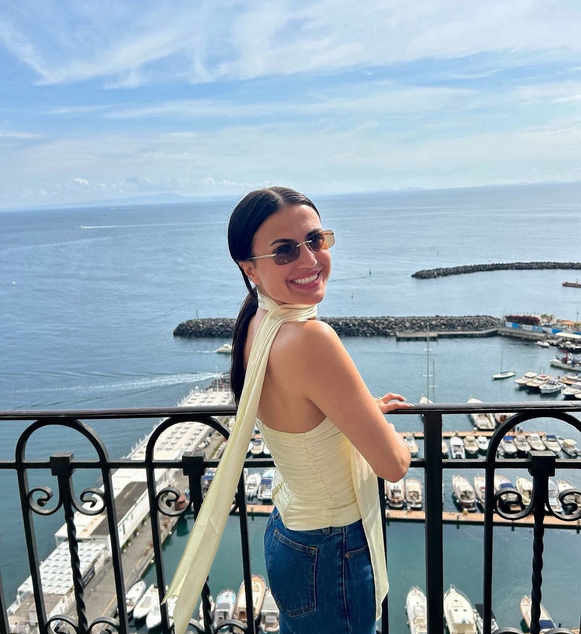 Obsession is real with this top. Worn with jeans and capris and everything under the sun. It’s always cute  