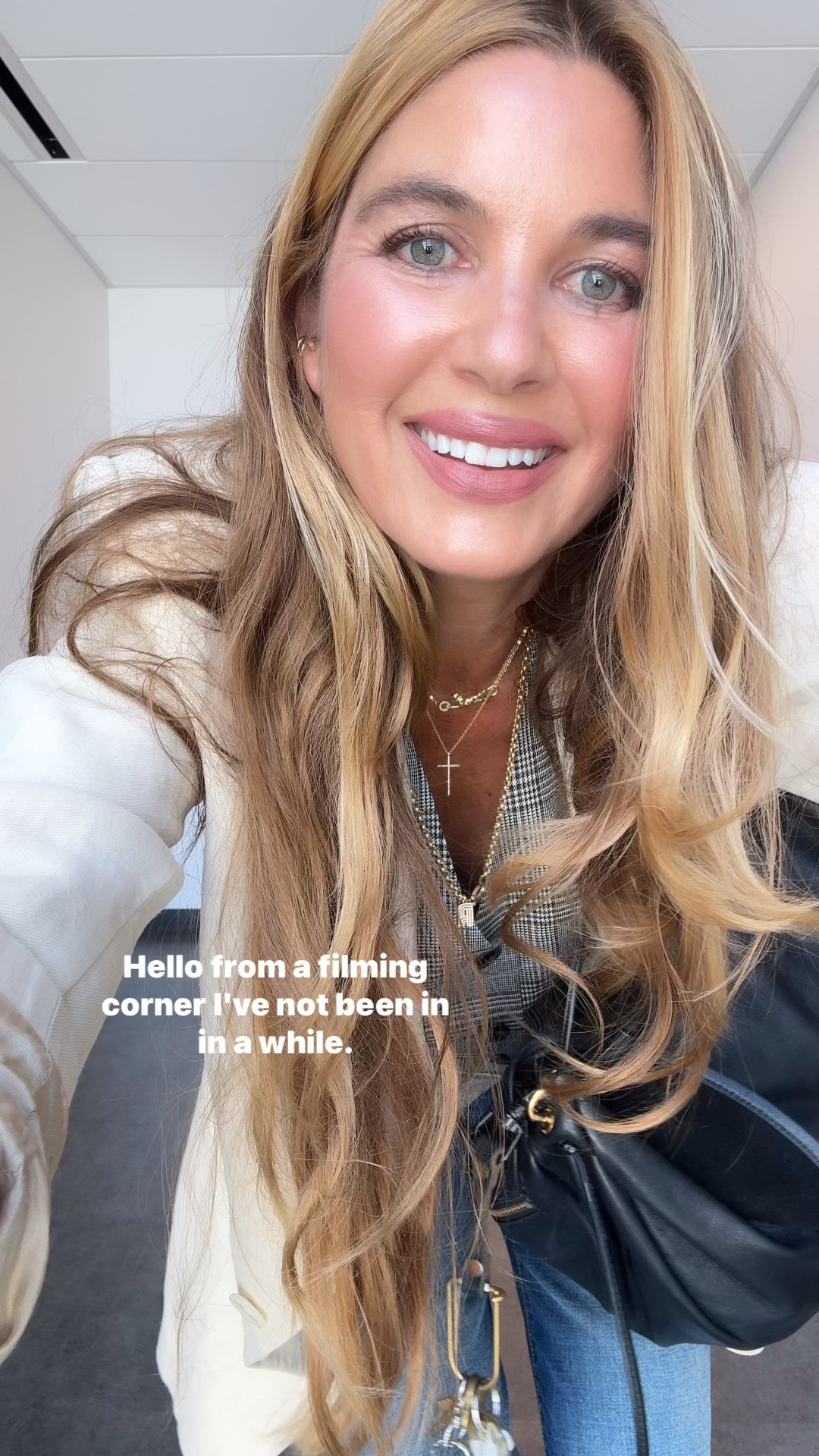 Blazer: medium
Vest: medium 
Jeans: 27 (Effie bootcut)
Hair: Sea Glass (use code LTK15) and T3 hot rollers 
VBB foundation shade 8
Westman atelier bronzer 01
Sarah Creal Sunshine blush 
Anna Sui baby blush 
Lisa Eldridge eyeshadow in Bianca 
Dior highlighter palette 001
KJH beauty lip stylo in engrave
KJH beauty lip prism in enigma 


#LTKdayinmylife #LTKWorkwear #LTKBeauty