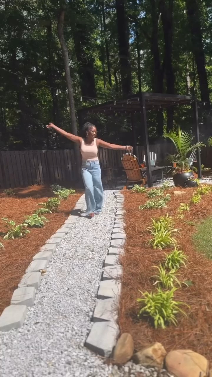 📍Moving right along in this series, welcome back to The Guide to Glow Up Episode 3: DIY Stone Pathways💁🏿‍♀️These are really easy and the hardest part is actually just bring rocks from the car to the backyard. But they finish off a firepit, patio, or garden area really nicely. 

Would you do this? Let me know if you have any questions!