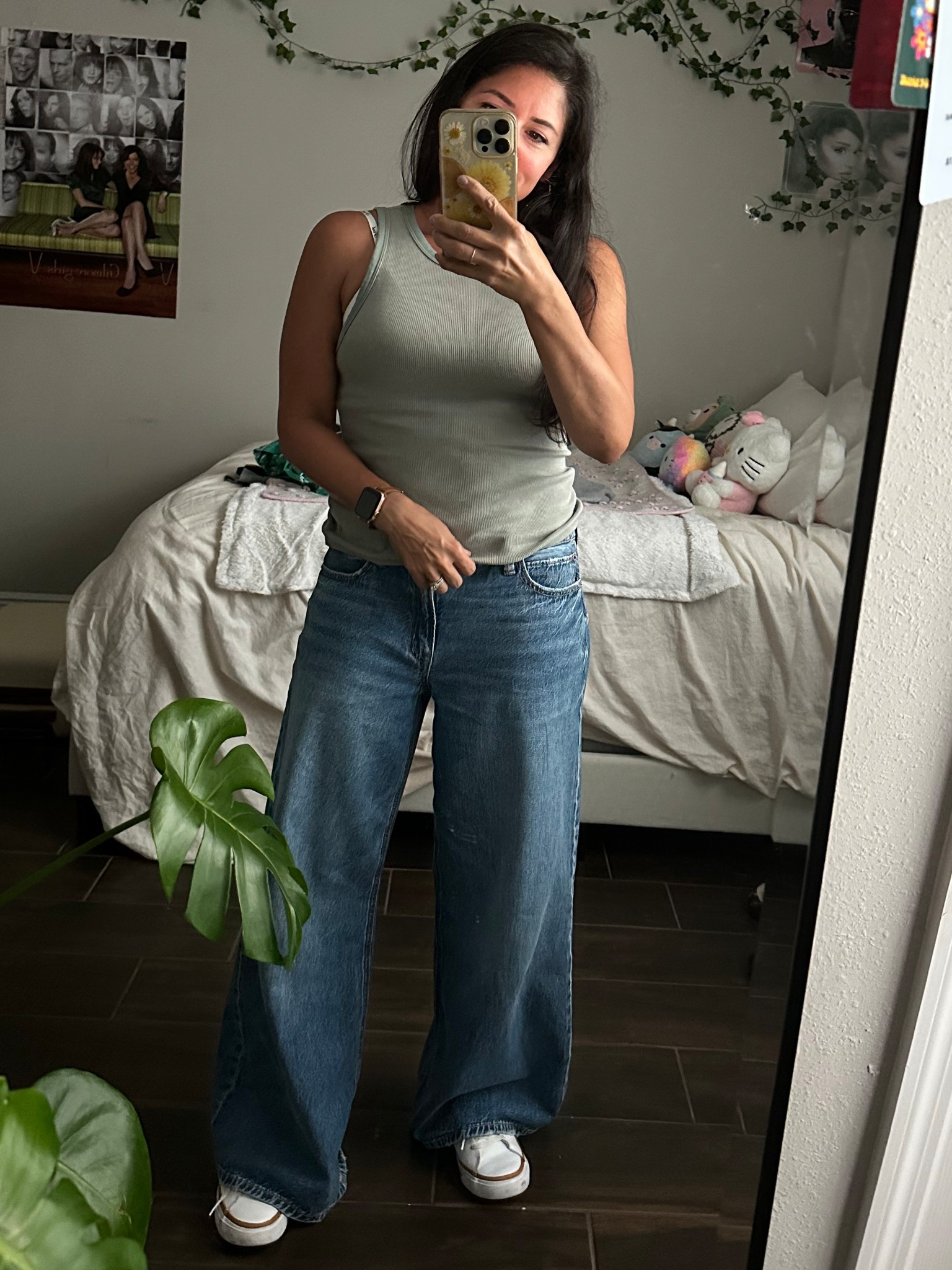 I’m wearing a size 2 short in the jeans but would have preferred sizing down as they fit very loose

#LTKPetite