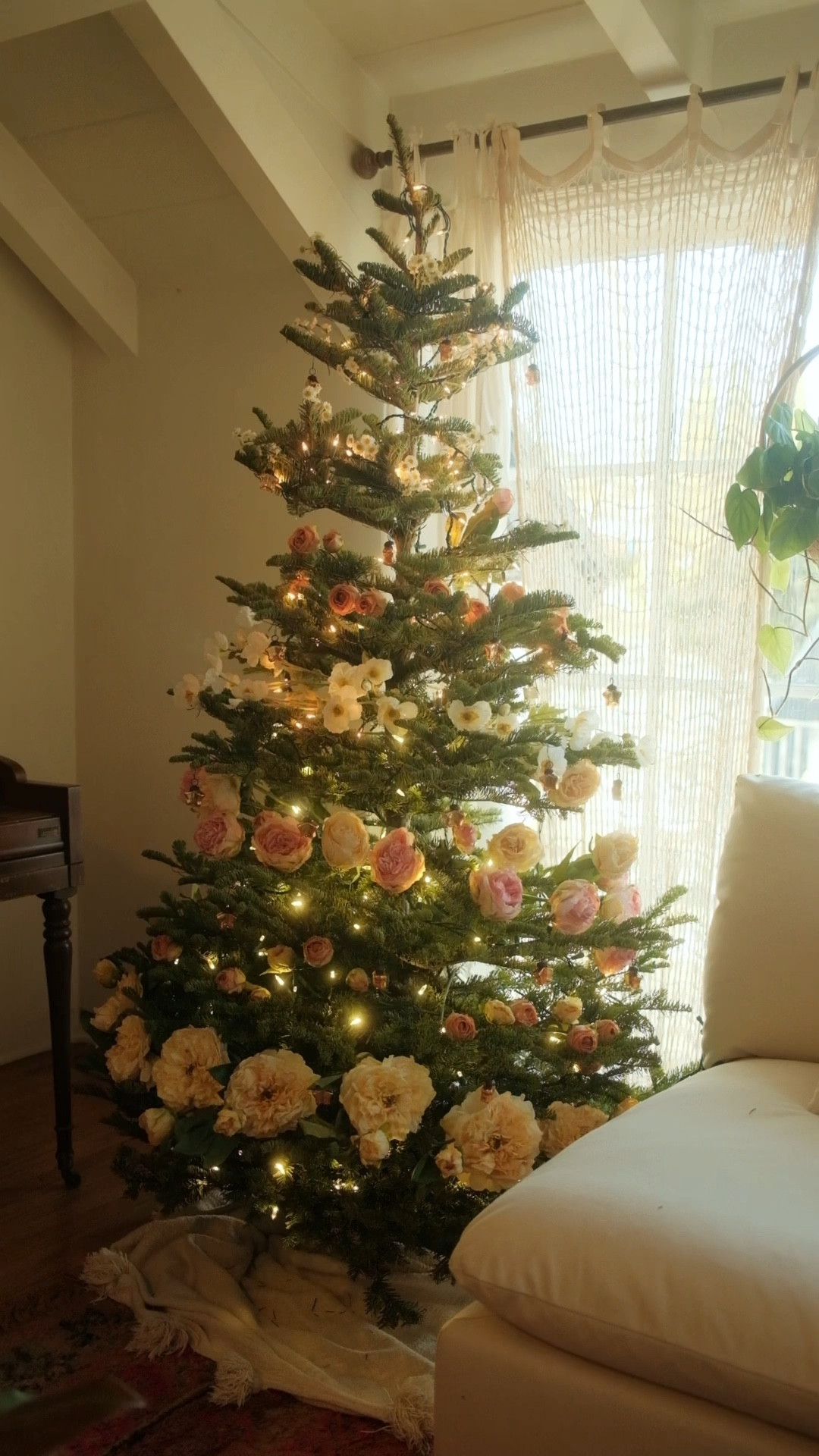 flower christmas tree 🎄🌸

#LTKhome #LTKHoliday #LTKSeasonal