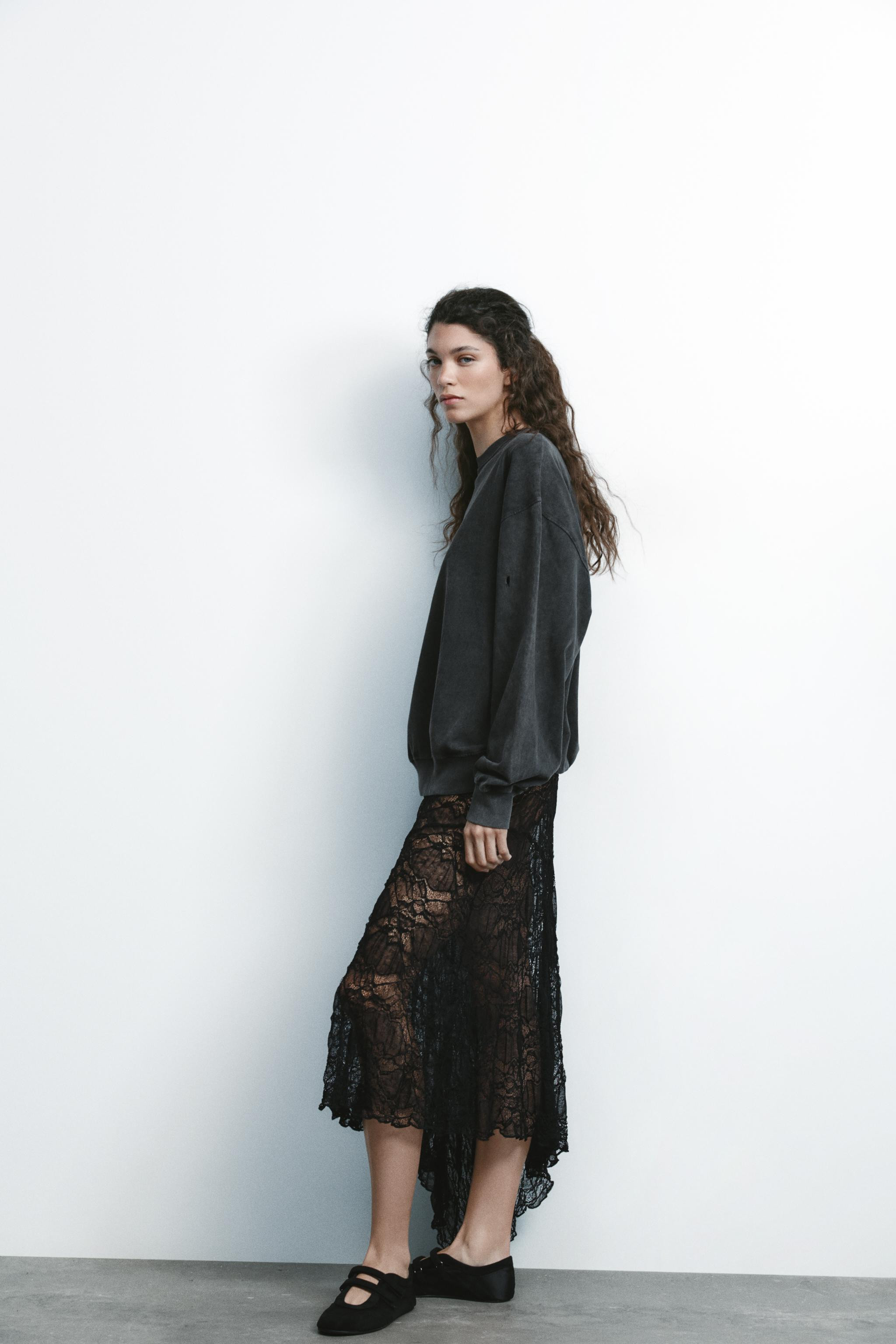 ASYMMETRIC LACE SKIRT | Zara US