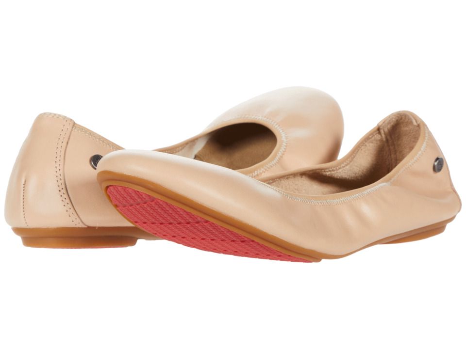 Hush Puppies - Chaste Ballet (Nude Leather) Women's Flat Shoes | Zappos