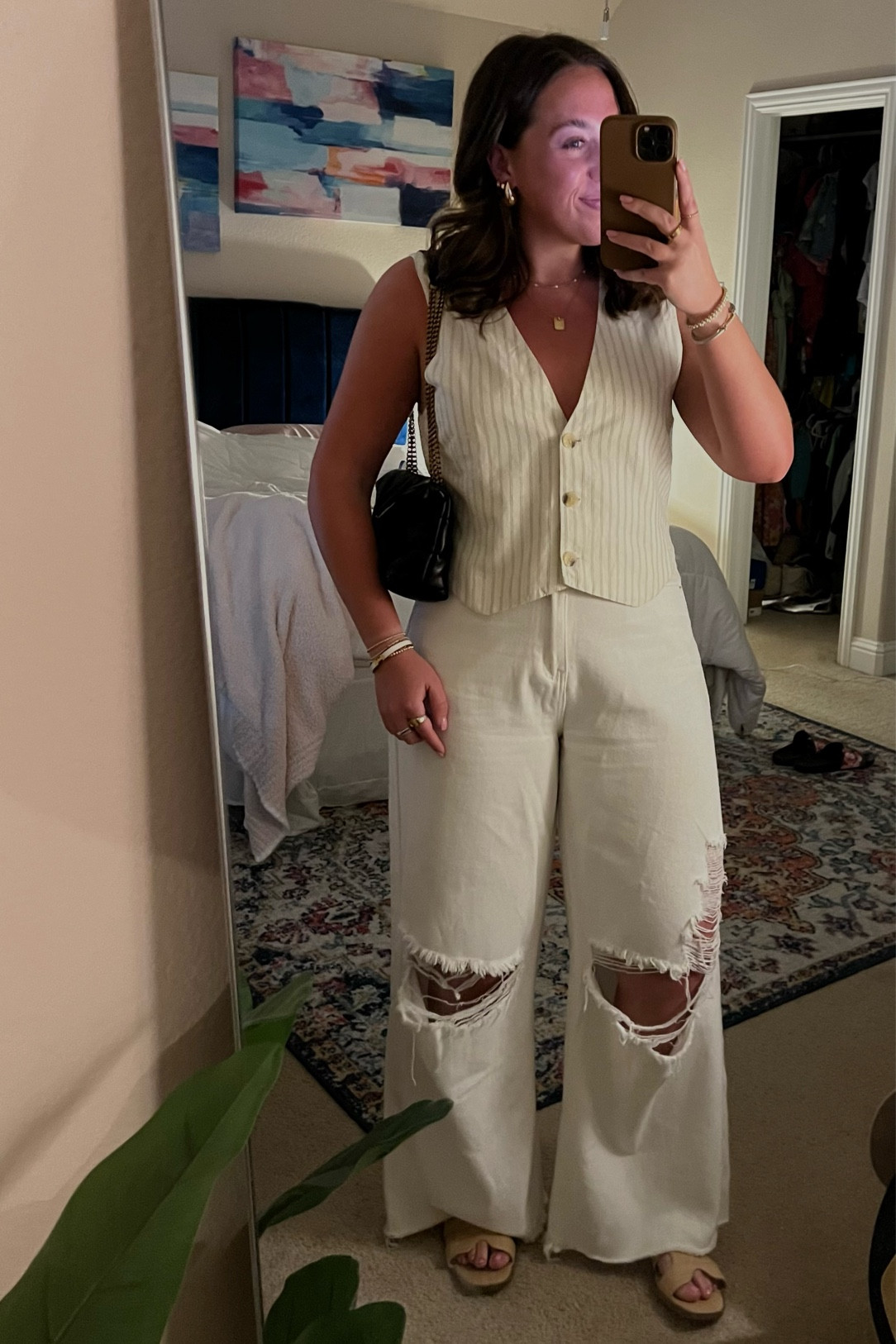 summer is coming!!!! 

exact vest is sold out — got her from h&m but linked similar cute ones! 