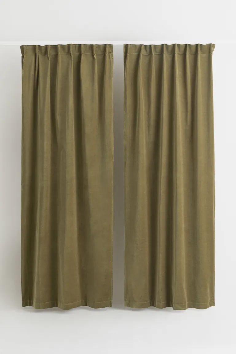 2-pack Velvet Curtain Panels | H&M (US + CA)