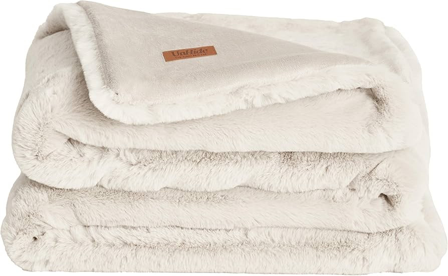 UnHide Marshmallow - Faux Fur Blanket - Heavy Weight, Extra Soft Blanket - Made from Recycled Mat... | Amazon (US)