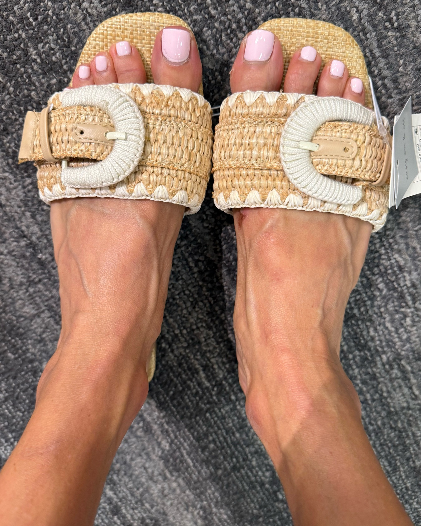 If you’re  looking  for some comfortable sandals you can walk miles in and under $30, grab these! Have memory foam

#LTKPetite #LTKSeasonal #LTKSaleAlert