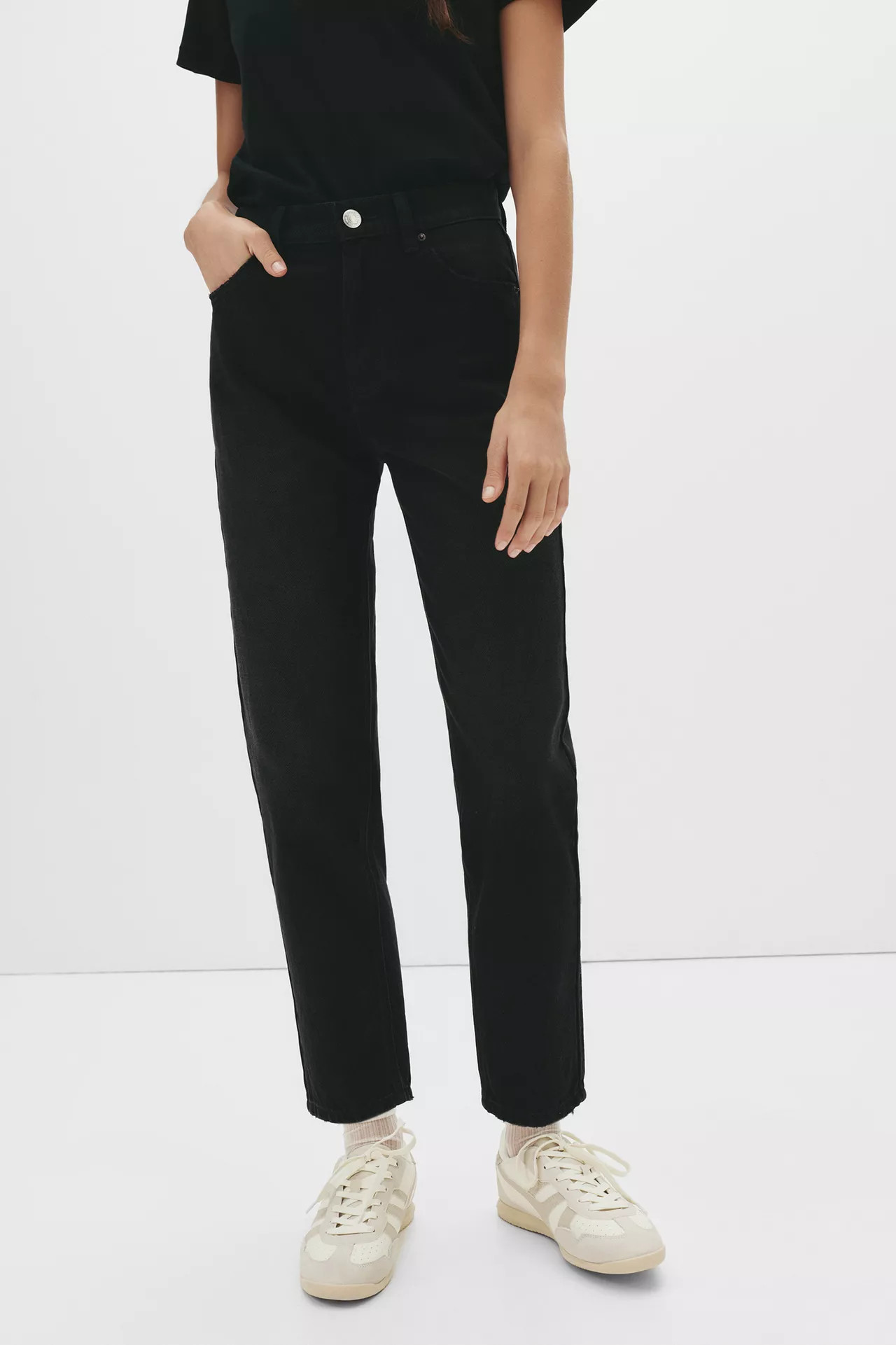 High-waist mom jeans | PULL and BEAR UK