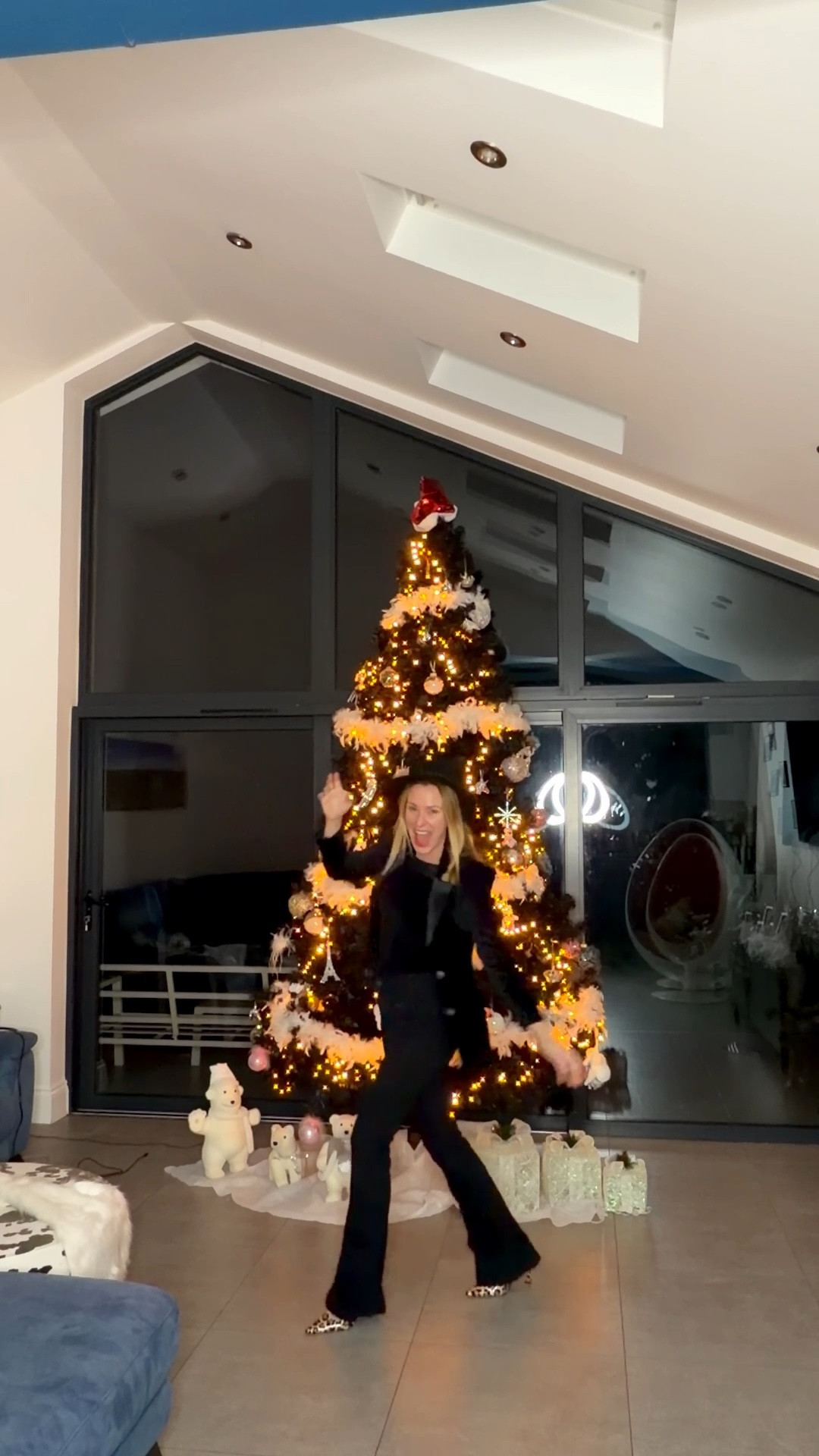 This is your saint+sofia magic season with the most  dreamiest velvet jacket which I have twinned with their iconic Bowie jeans giving it an effortless holiday season look that will take you through the seasons 

just adore their tops and quality is always to the highest - what’s your fave?

Harper Lace Cami 8 
Turn up Contrast tee 8
Storm mesh long sleeve - I sized ip to a 10 as advised on their website and was perfect 
#effortlessstyle #holidayseason #velvet 

#LTKuk #LTKfestive #LTKwinter