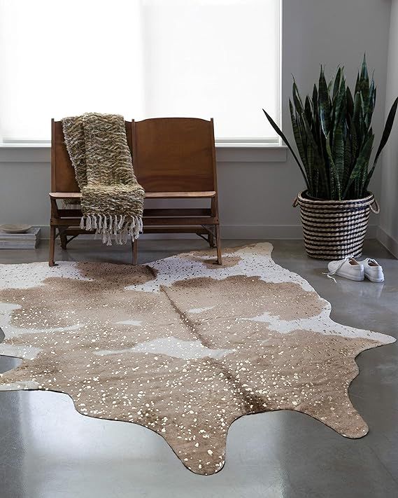 Loloi II Bryce Collection Faux Cowhide Area Rug, 5' x 6'6", Taupe/Champagne | Amazon (US)