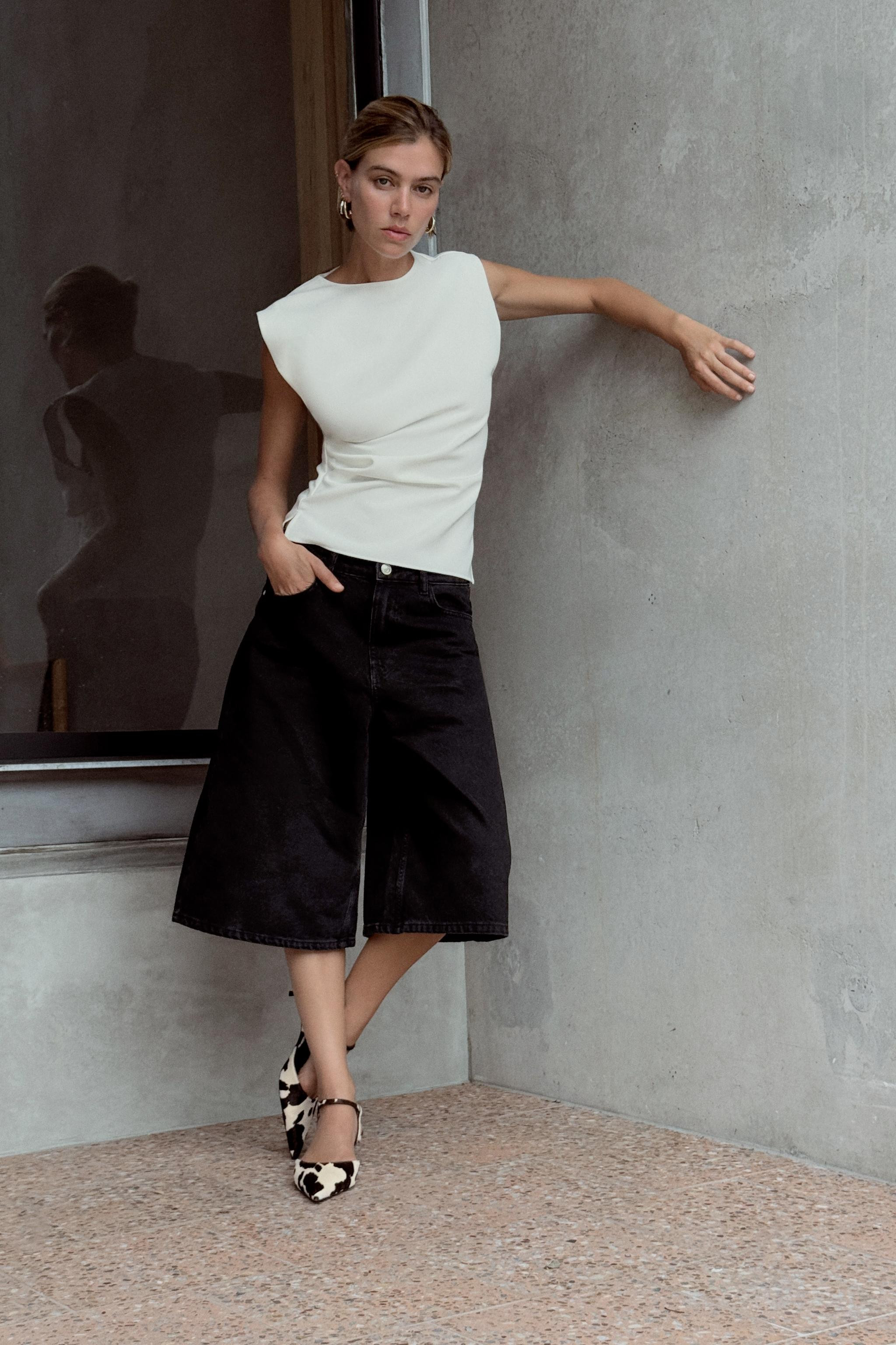 PLEATED CREPE TOP | Zara US