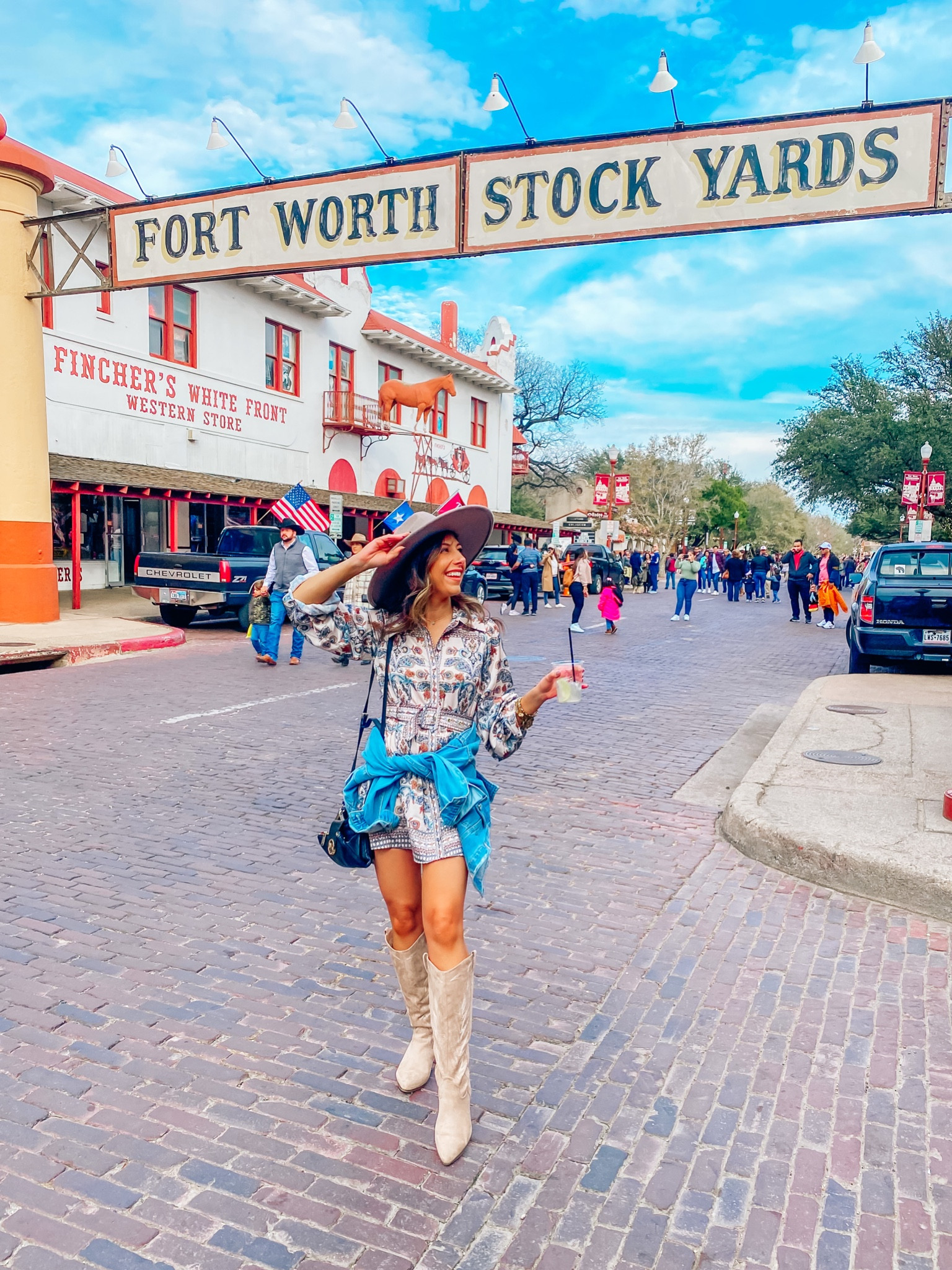 Wearing an XS // show me your mumu Fort Worth
Texas
Western
Paisley dress

#LTKFind #LTKstyletip #LTKtravel