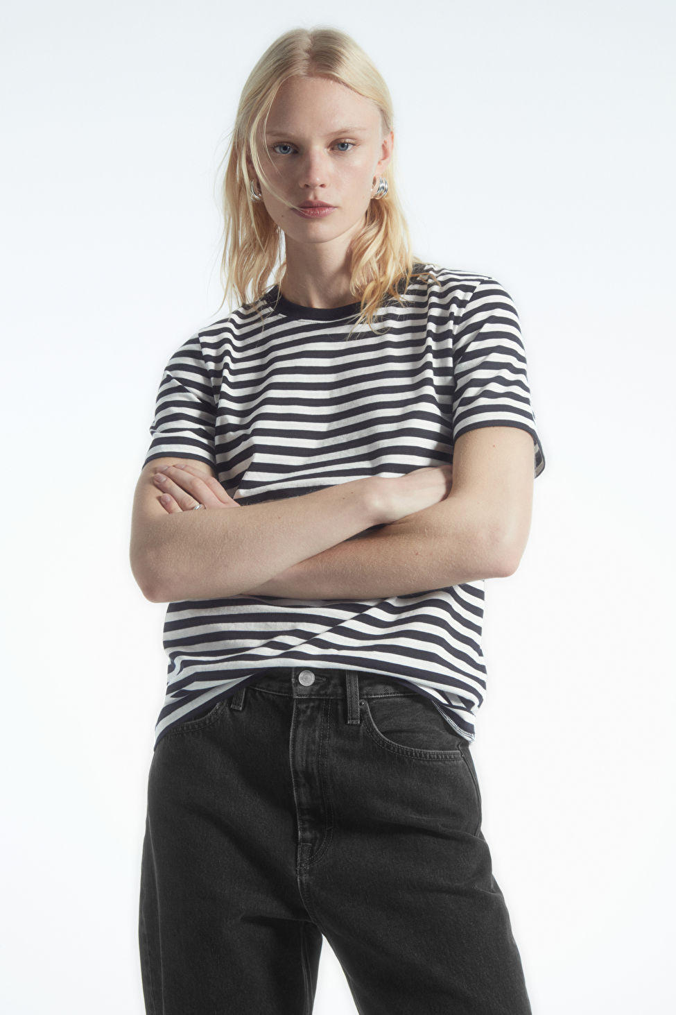 REGULAR FIT T-SHIRT | COS (EU)