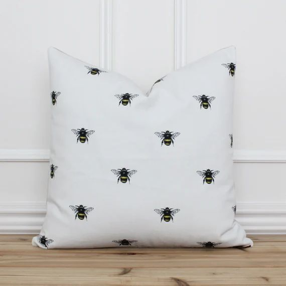 Bees Pillow Cover  Decorative Throw Pillow  Bumble Bee - Etsy Canada | Etsy (CAD)