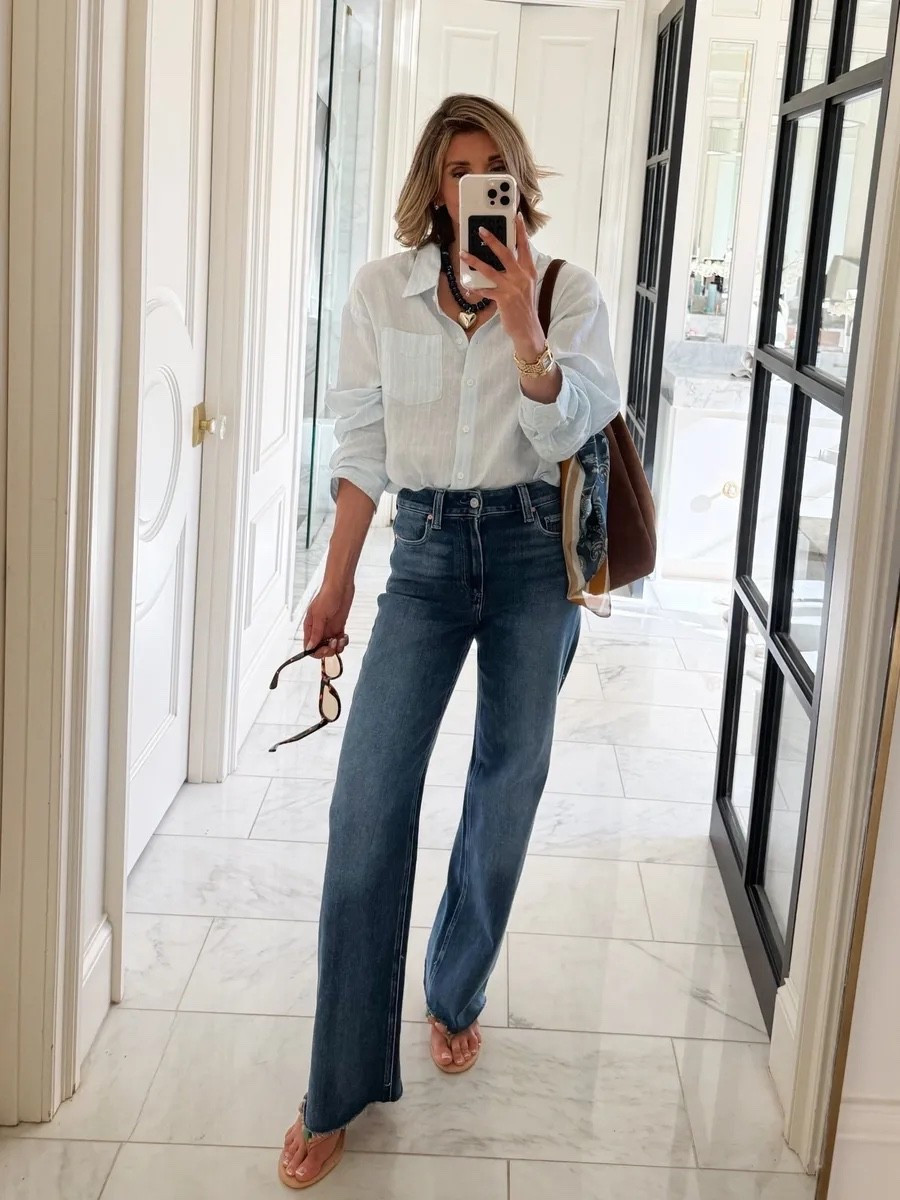 10/10 these jeans come highly recommended- the fit, the comfort, the wash. I'm 5'7 wearing size 25 and they fit true to size. 

#LTKootd